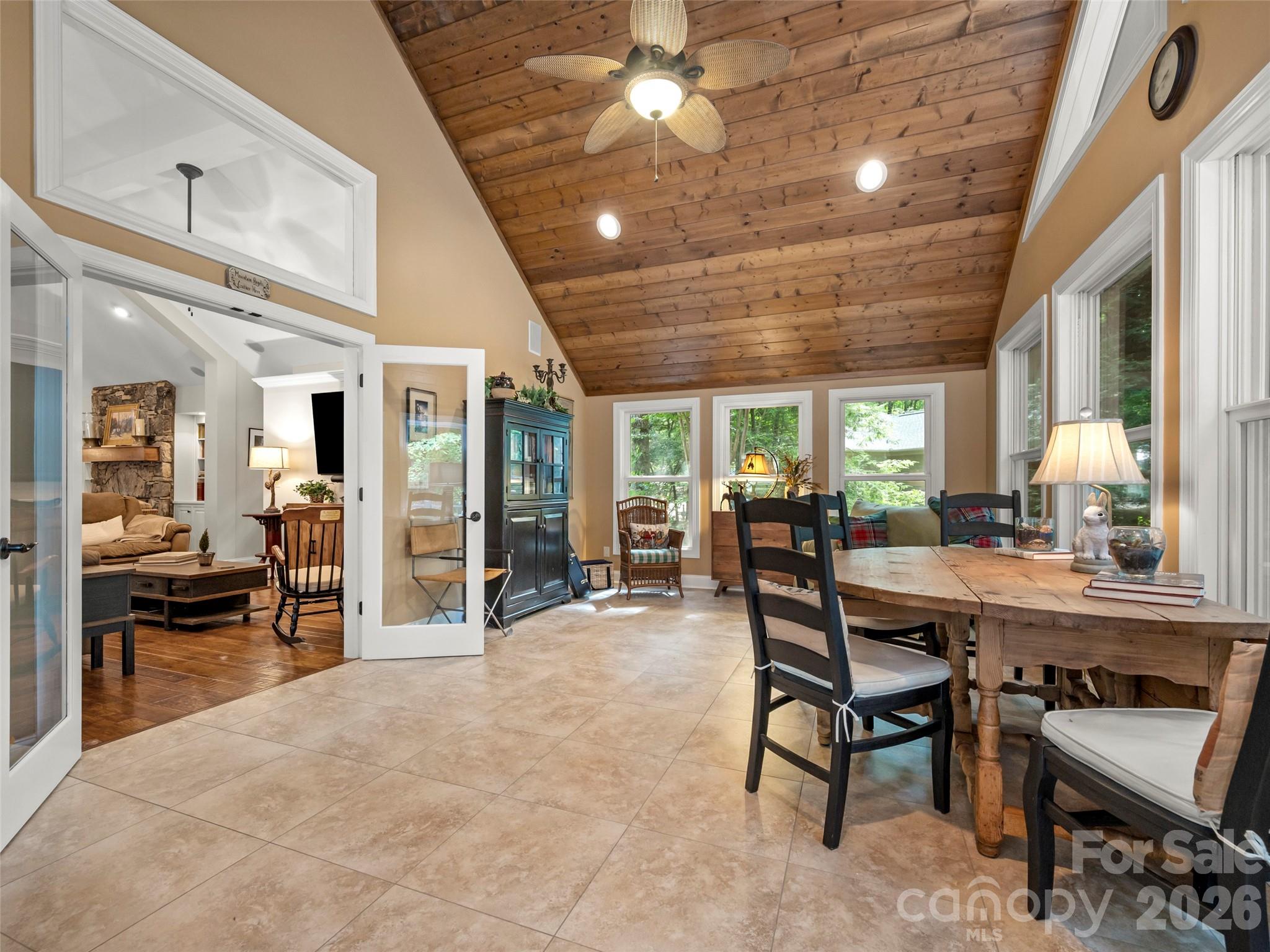 104 Little Cherokee Ridge Property Photo 15