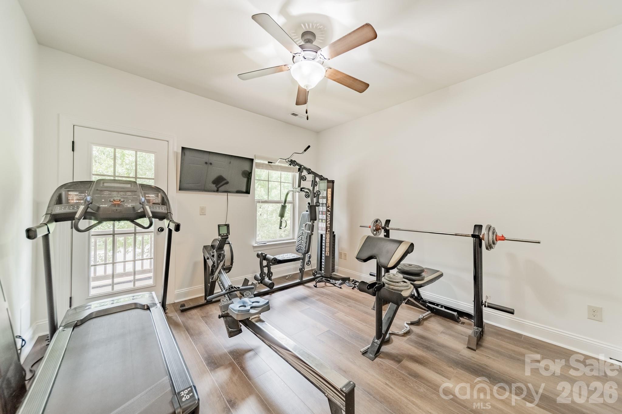 9052 Mossy Hill Lane Property Photo 28