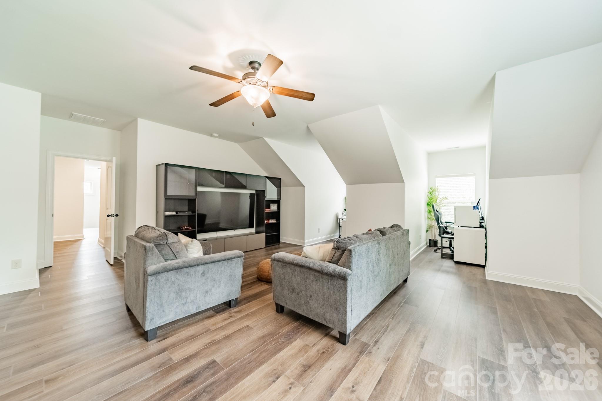 9052 Mossy Hill Lane Property Photo 32