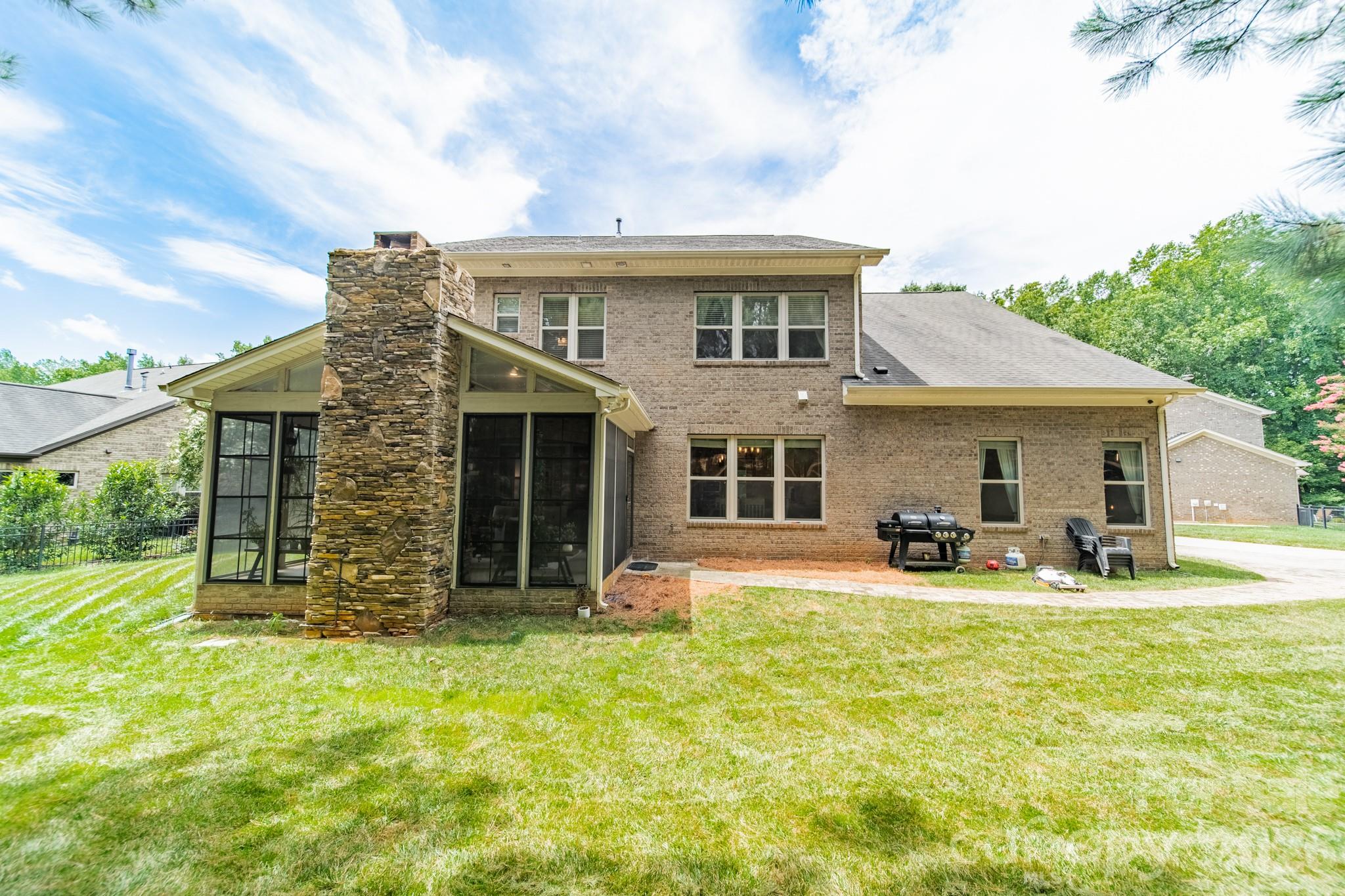 9052 Mossy Hill Lane Property Photo 37