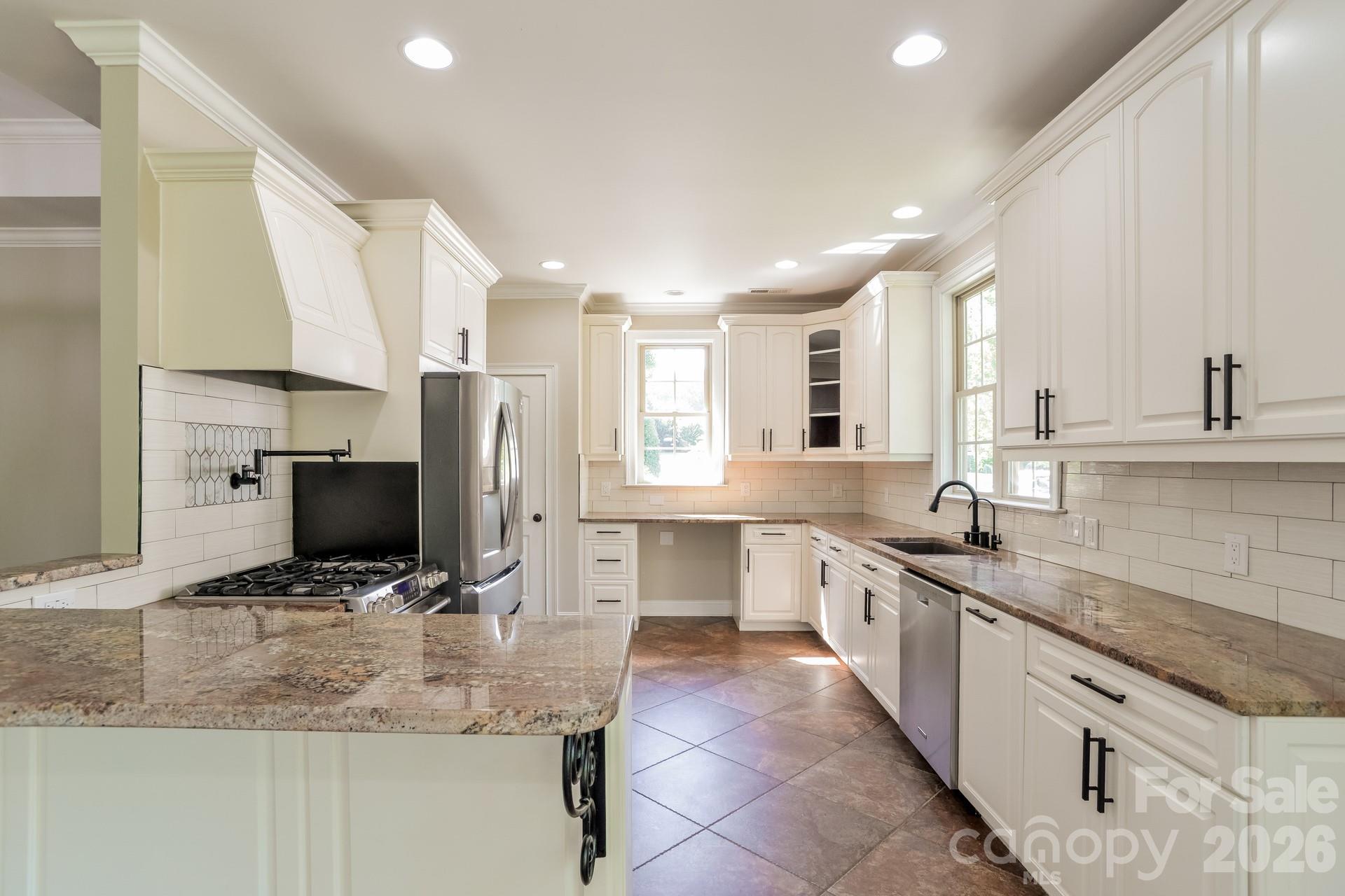 2360 Smith Harbour Drive Property Photo 5