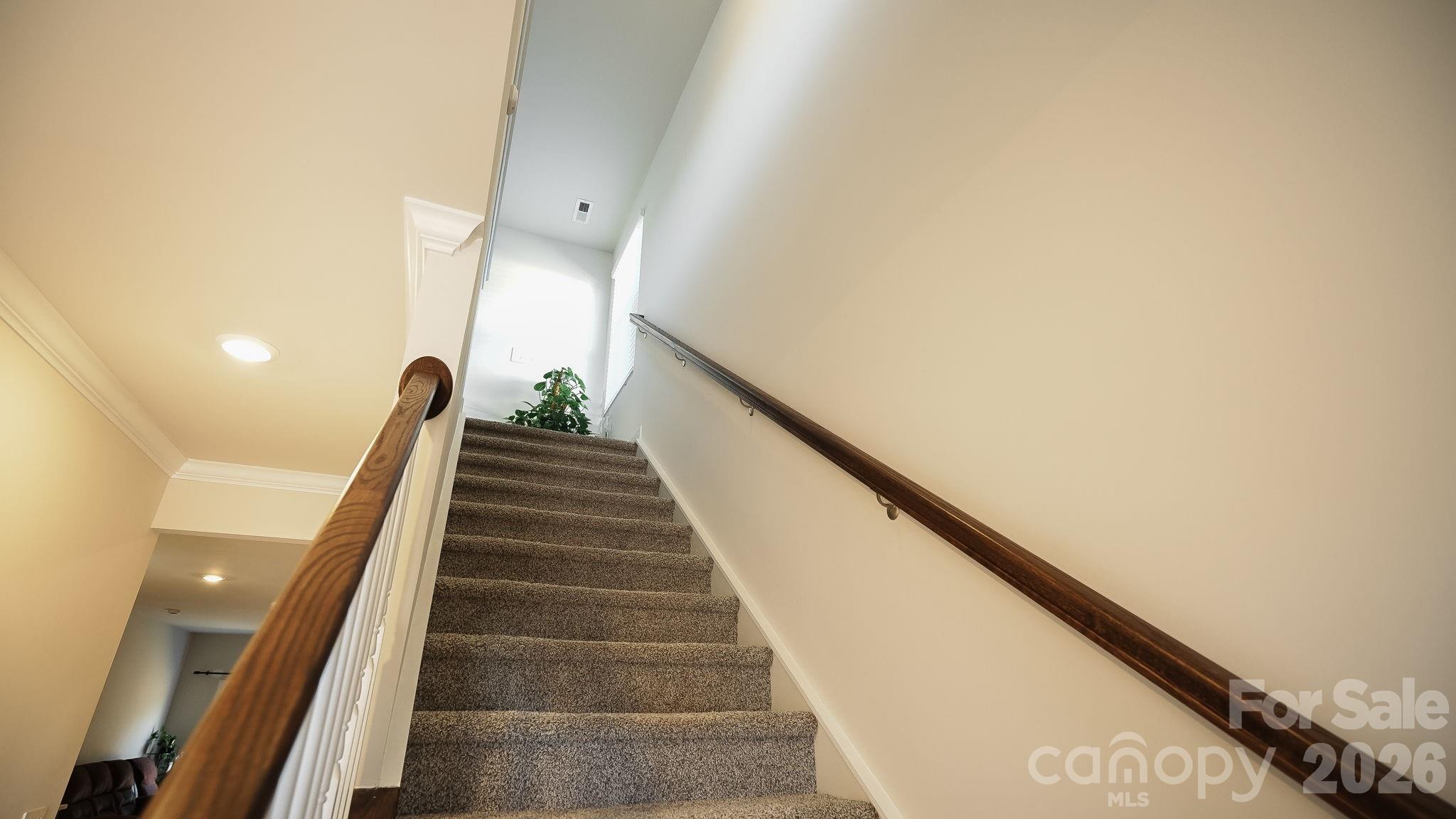 486 Olympia Way Property Photo 17