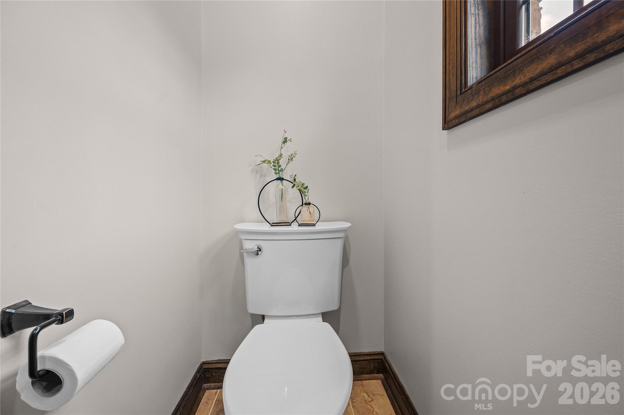 311 Bethesda Road 11, 12 Property Photo 25