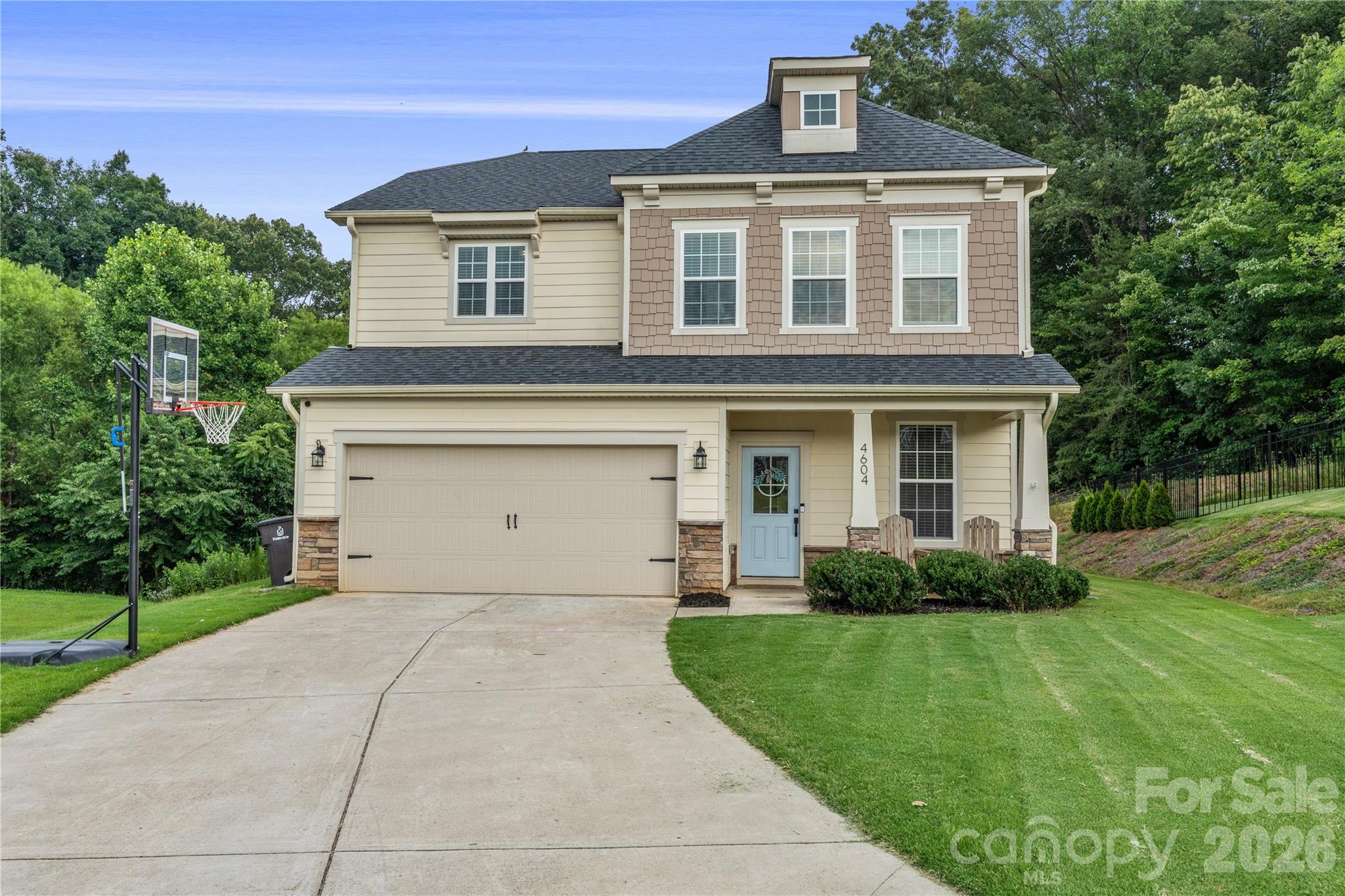 4604 Fairway Run Drive Property Photo 1