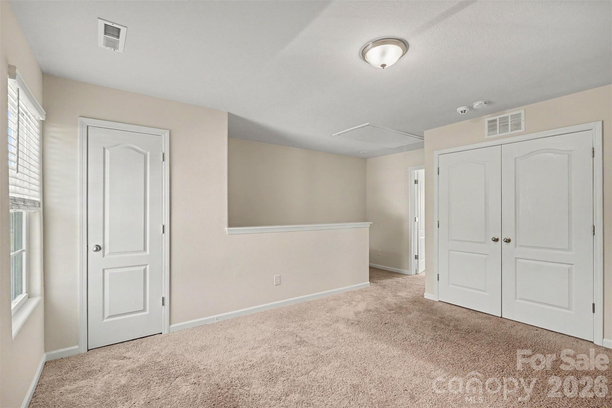 8411 Highgate Drive Property Photo 9