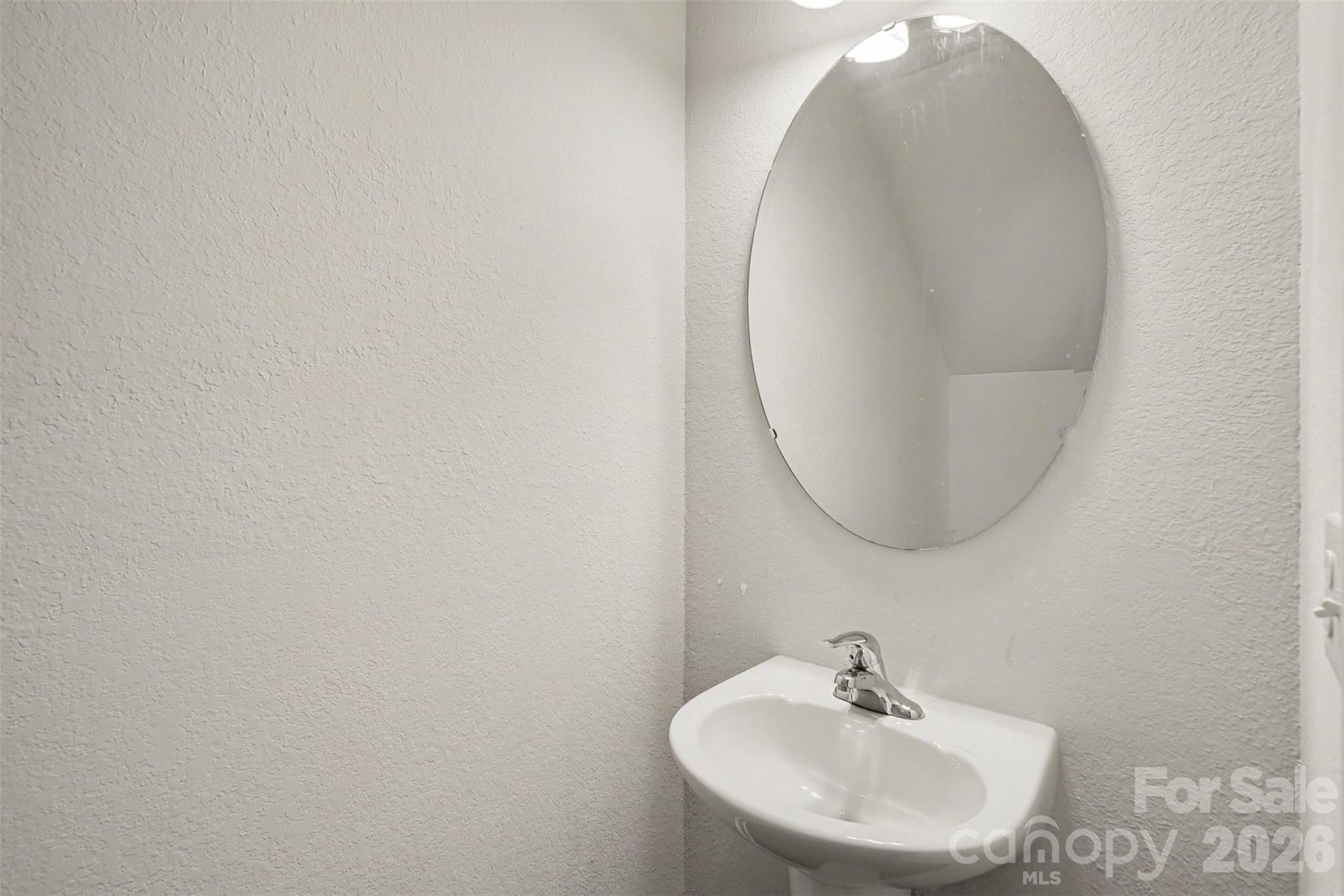 8411 Highgate Drive Property Photo 18