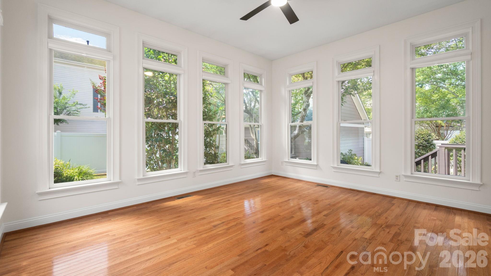 545 Glen Walk Drive Property Photo 25