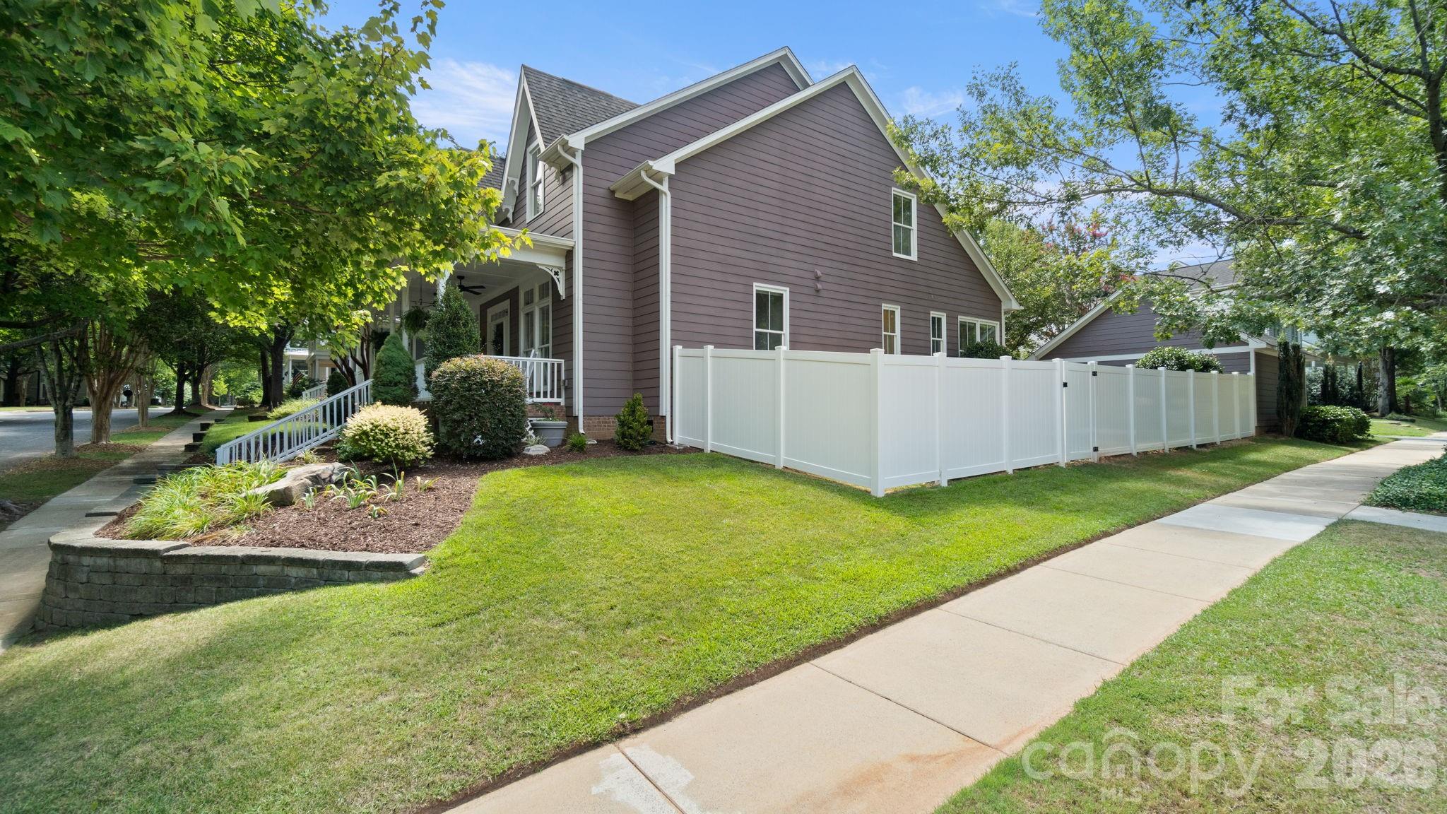 545 Glen Walk Drive Property Photo 37