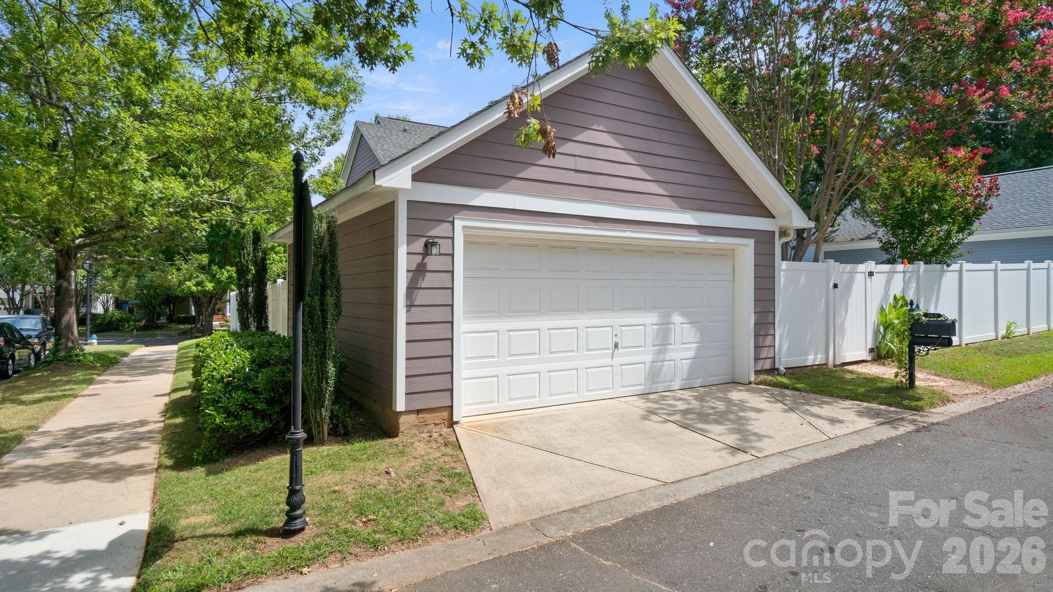 545 Glen Walk Drive Property Photo 38