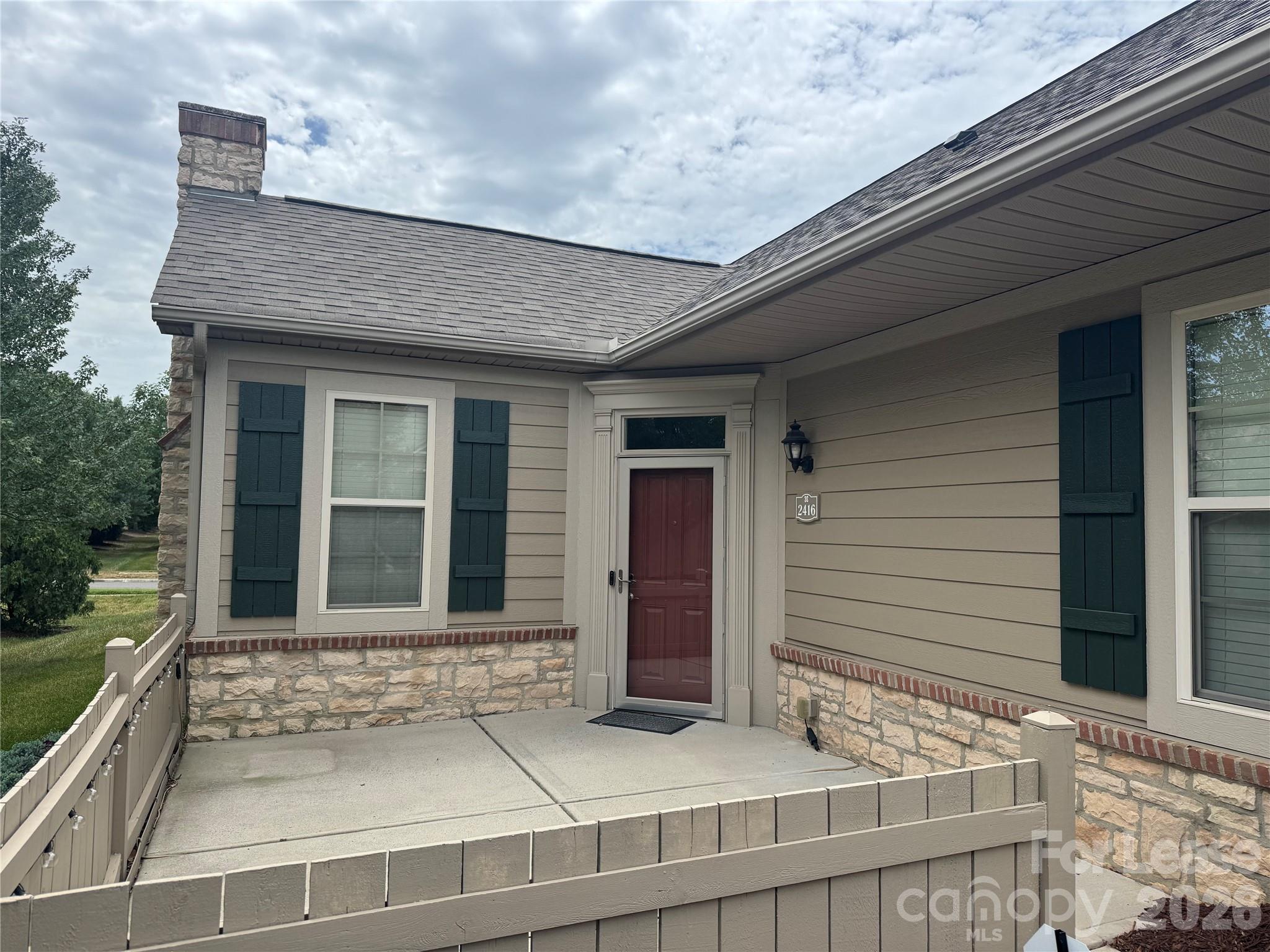 2416 Coltsview Road Property Photo 1