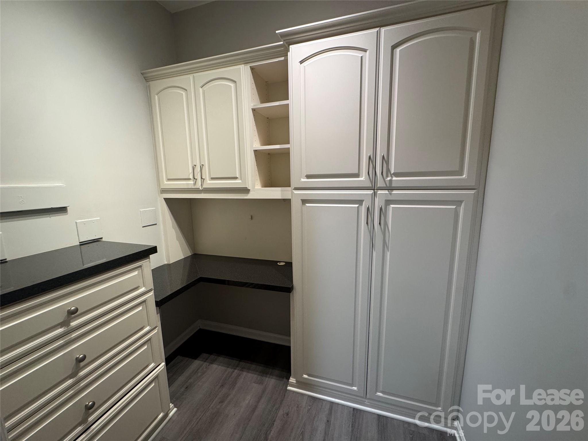 2416 Coltsview Road Property Photo 8