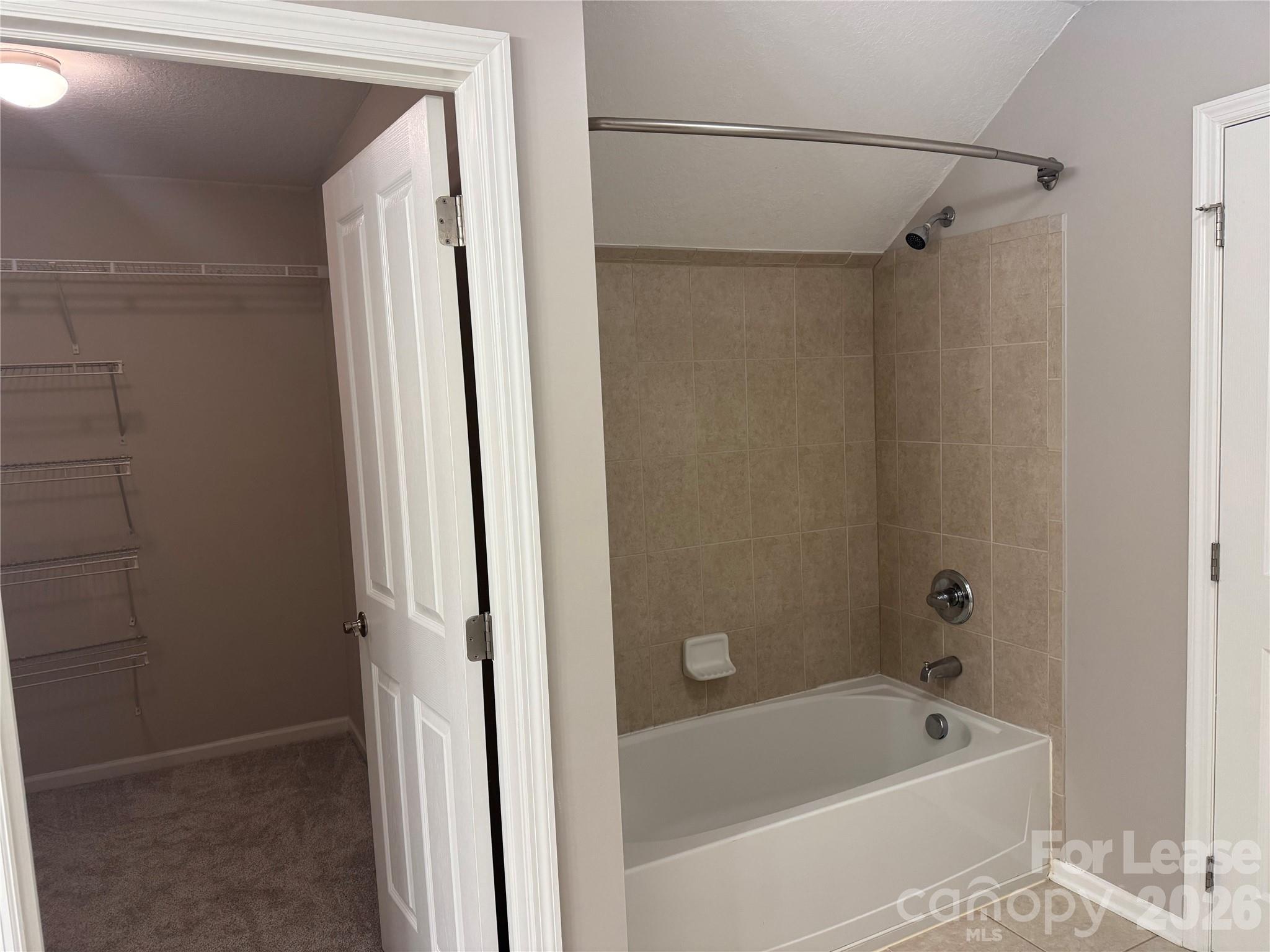 2416 Coltsview Road Property Photo 14