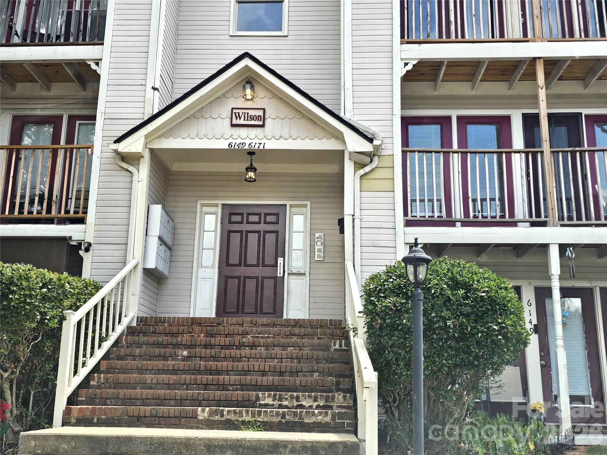 6165 Meadow Rose Lane Property Photo 4