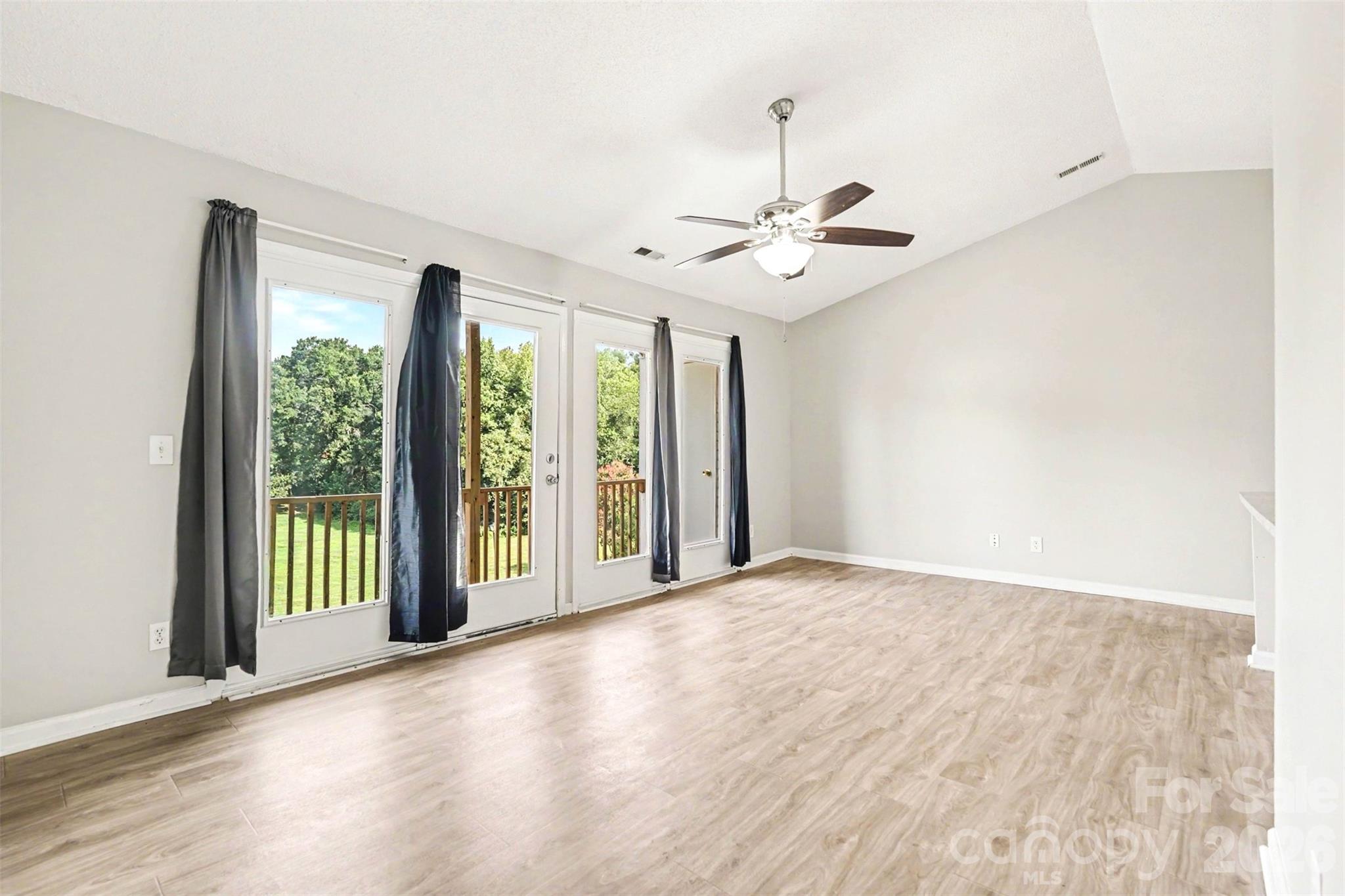 6165 Meadow Rose Lane Property Photo 7