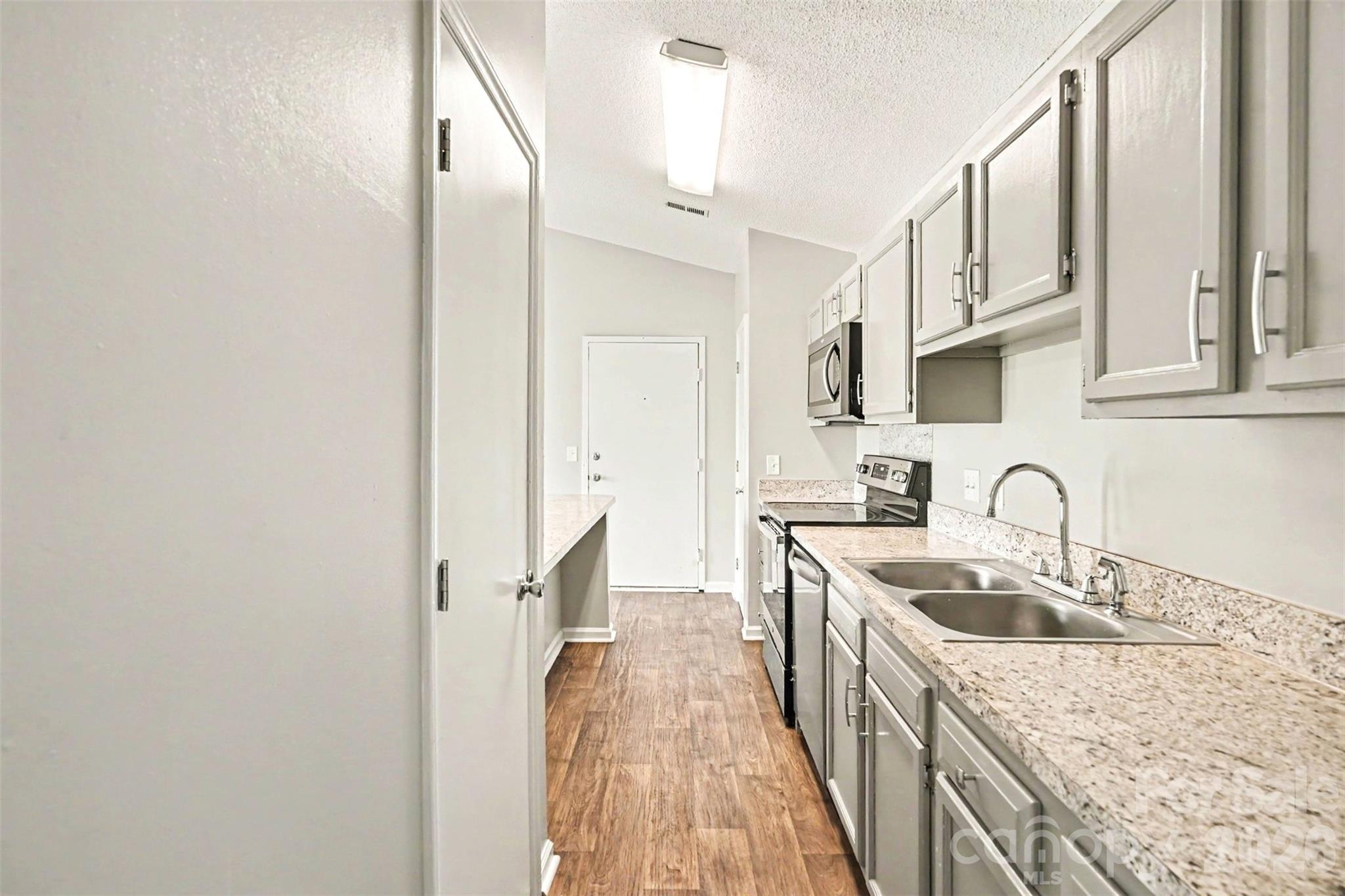 6165 Meadow Rose Lane Property Photo 11