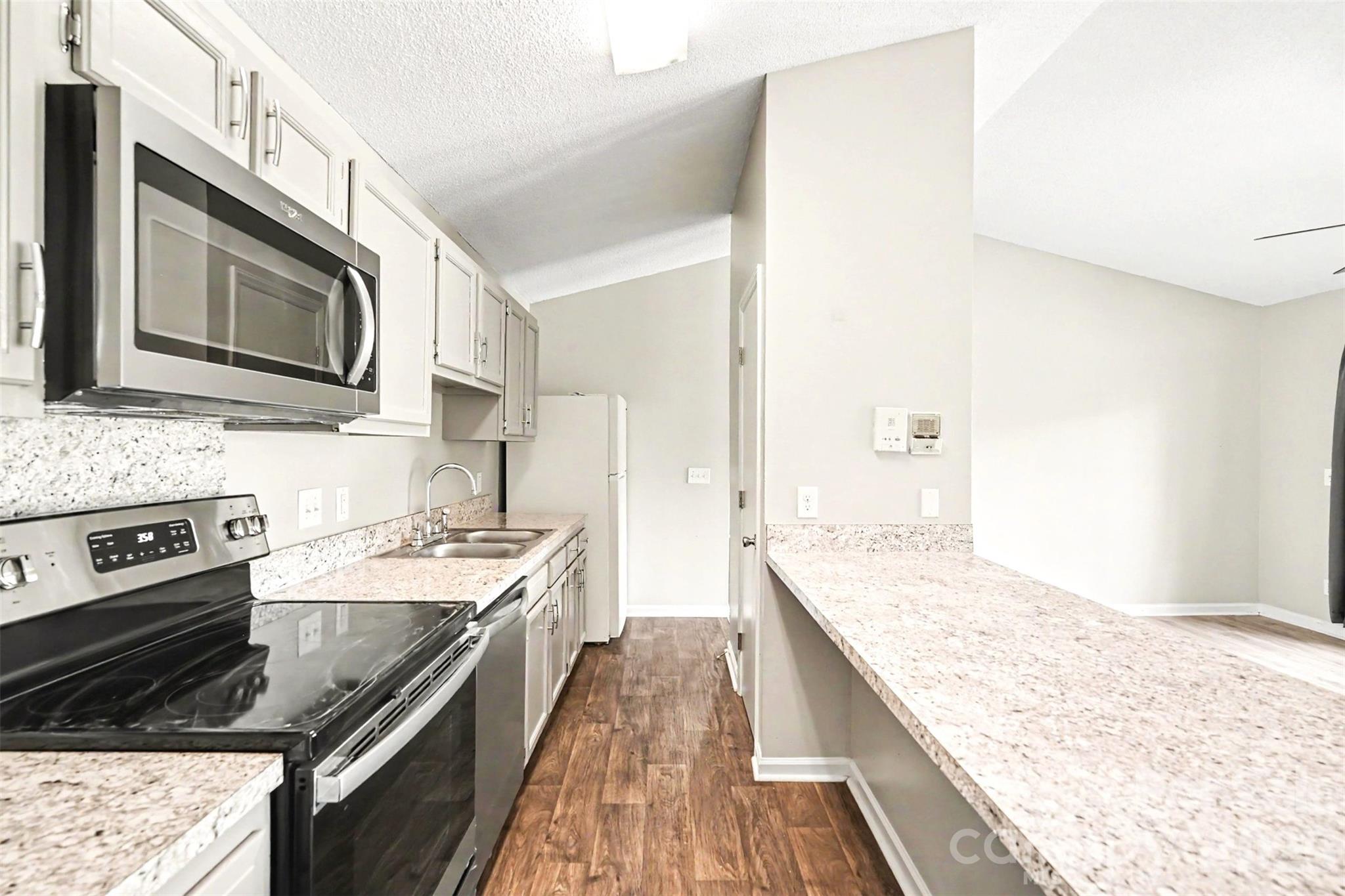 6165 Meadow Rose Lane Property Photo 12