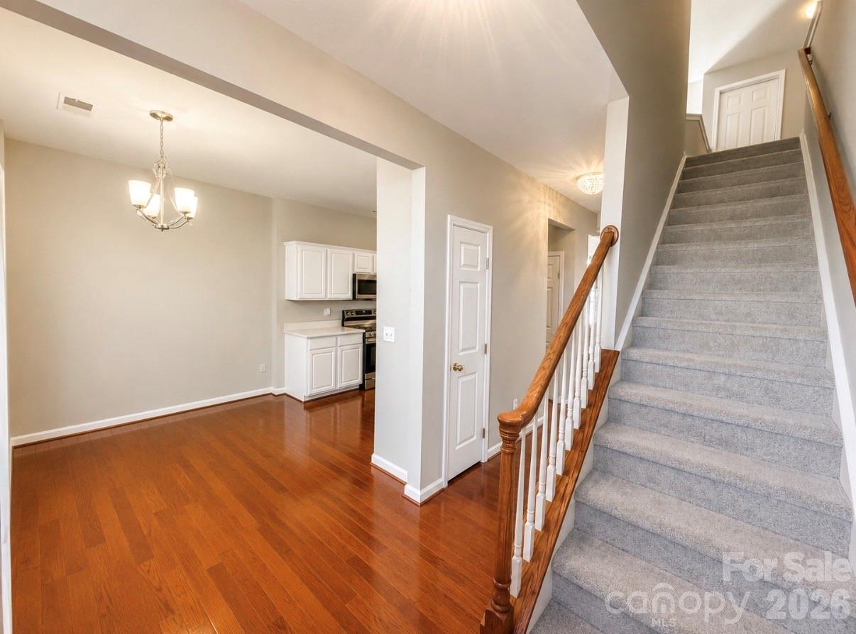 320 Shingleoak Drive Property Photo 4
