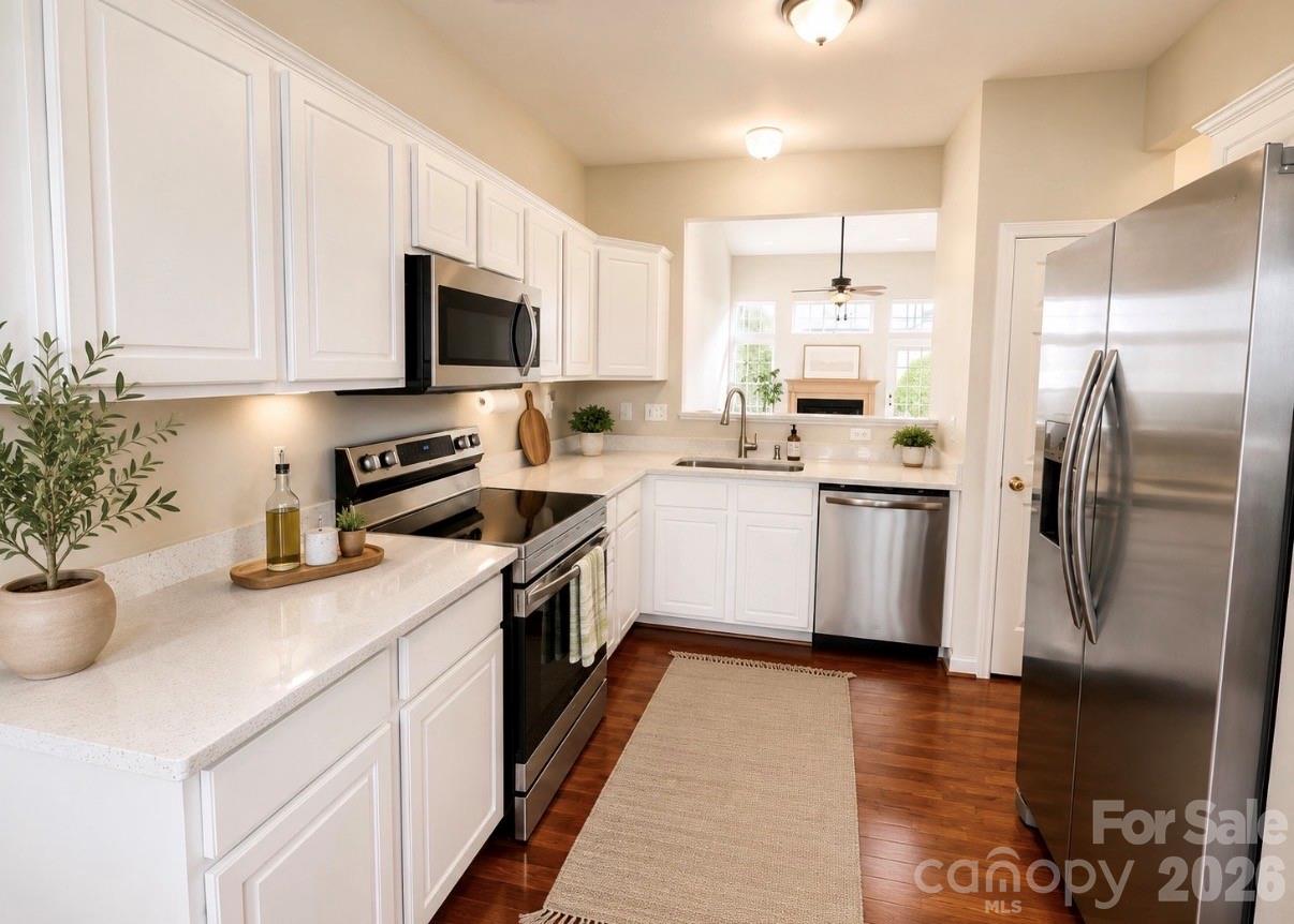 320 Shingleoak Drive Property Photo 8