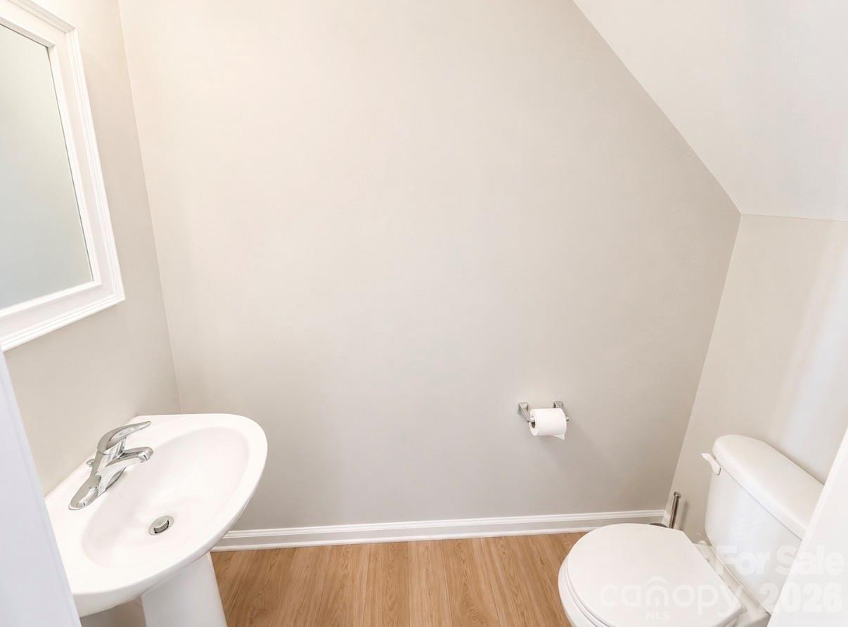 320 Shingleoak Drive Property Photo 12