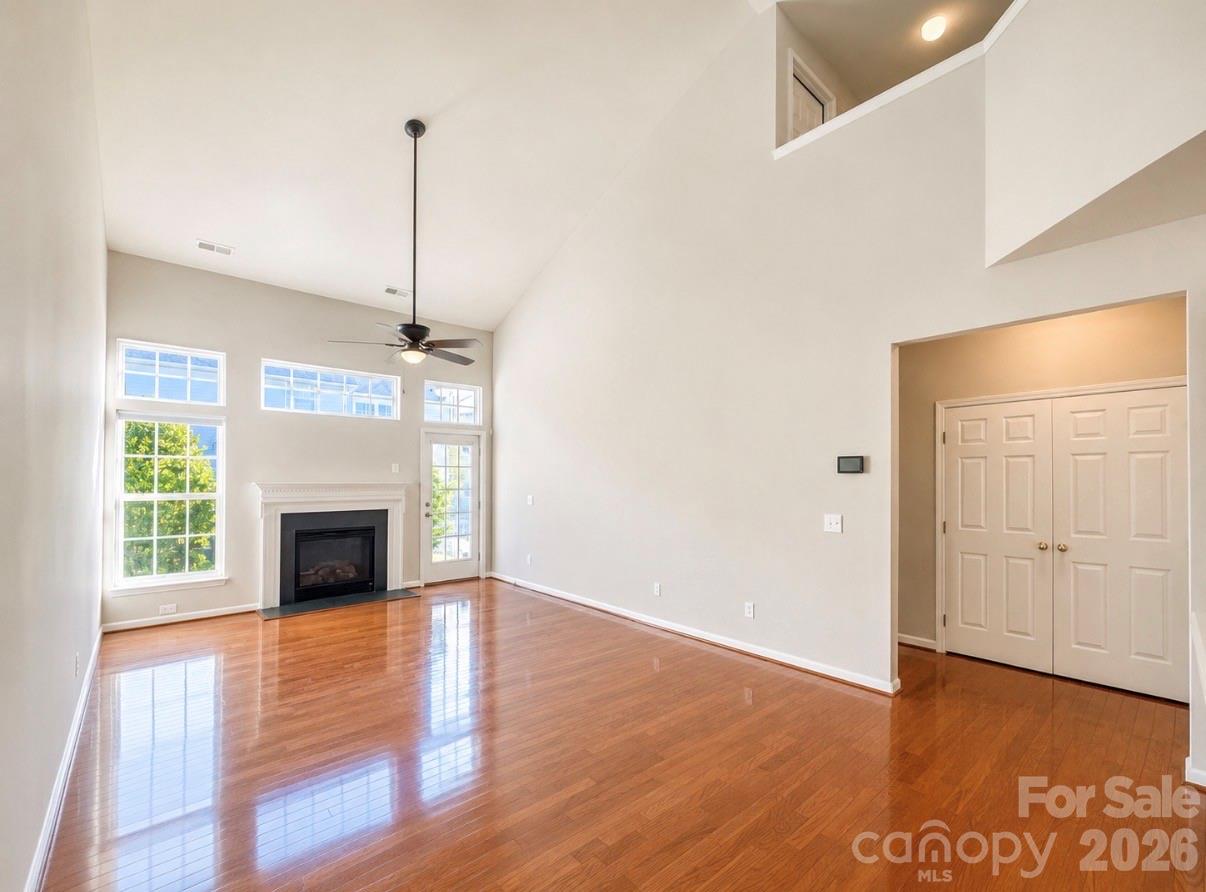 320 Shingleoak Drive Property Photo 14