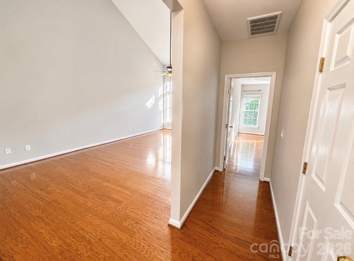 320 Shingleoak Drive Property Photo 16
