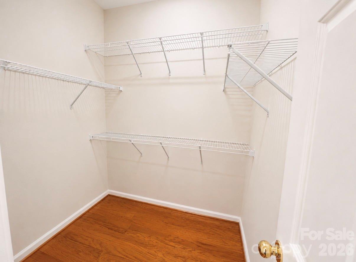 320 Shingleoak Drive Property Photo 24