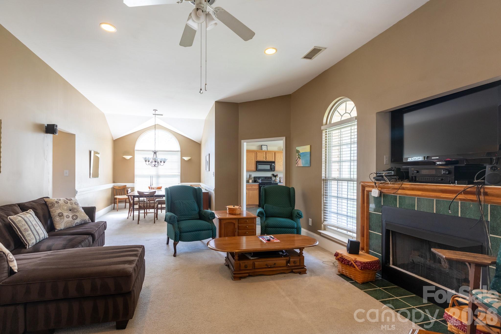 3431 Continental Drive Property Photo 12