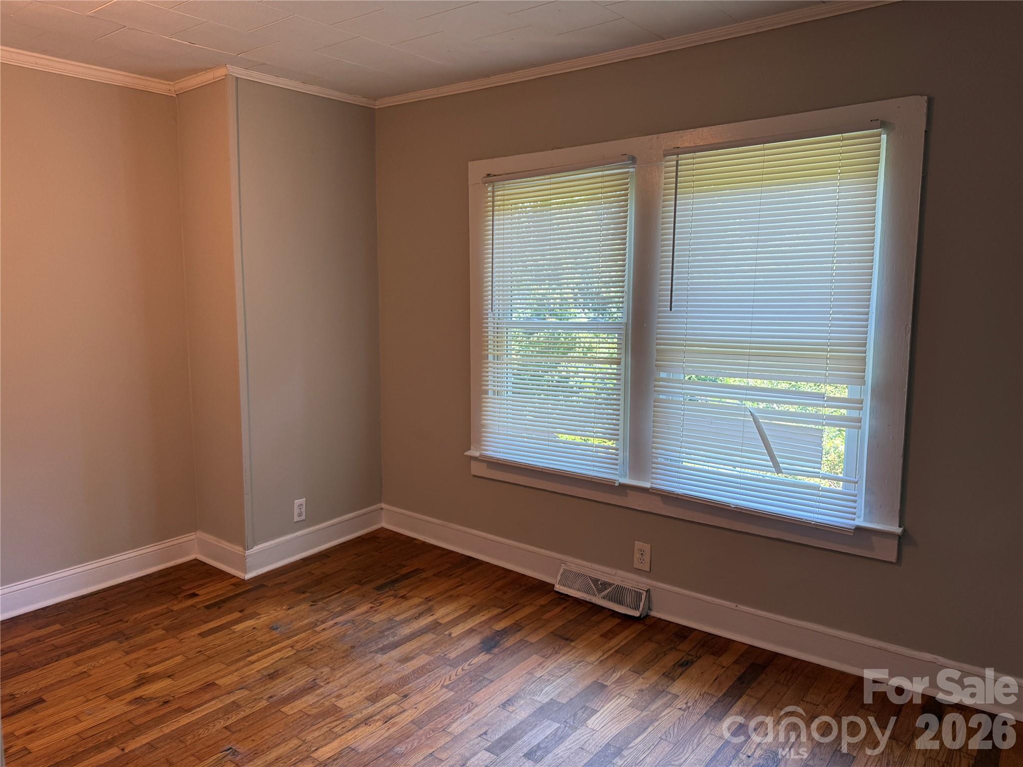 514 S Avon Street Property Photo 2