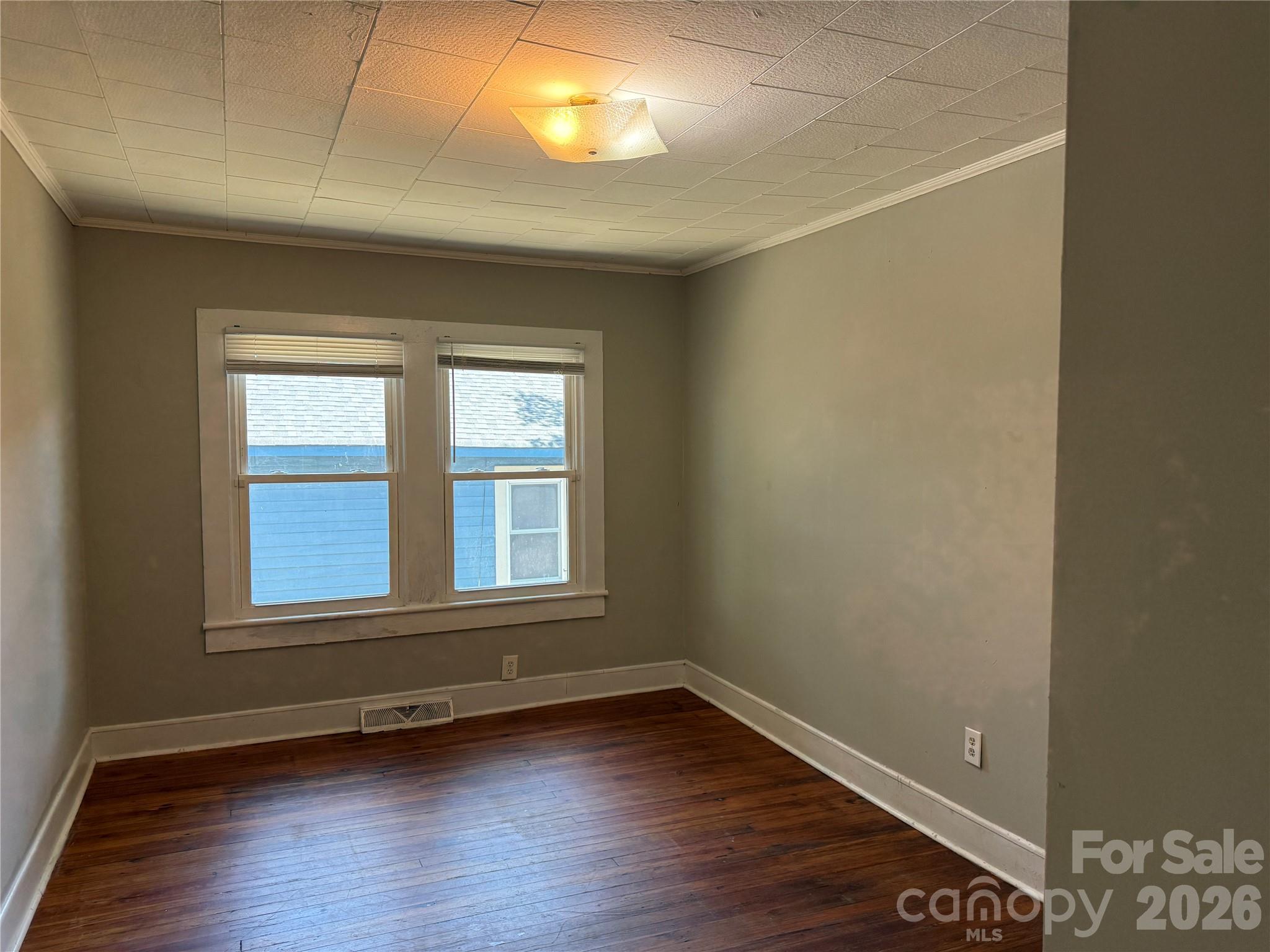 514 S Avon Street Property Photo 3