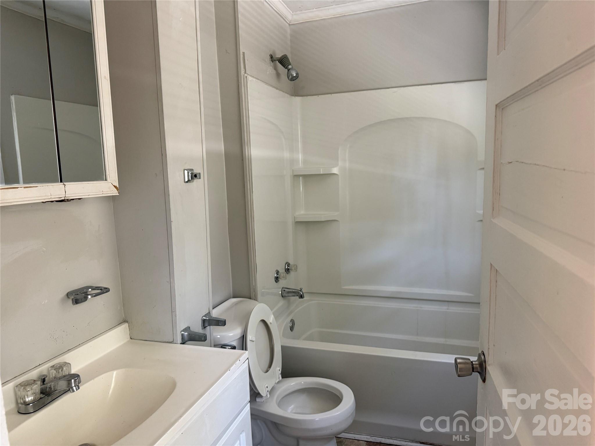 514 S Avon Street Property Photo 9