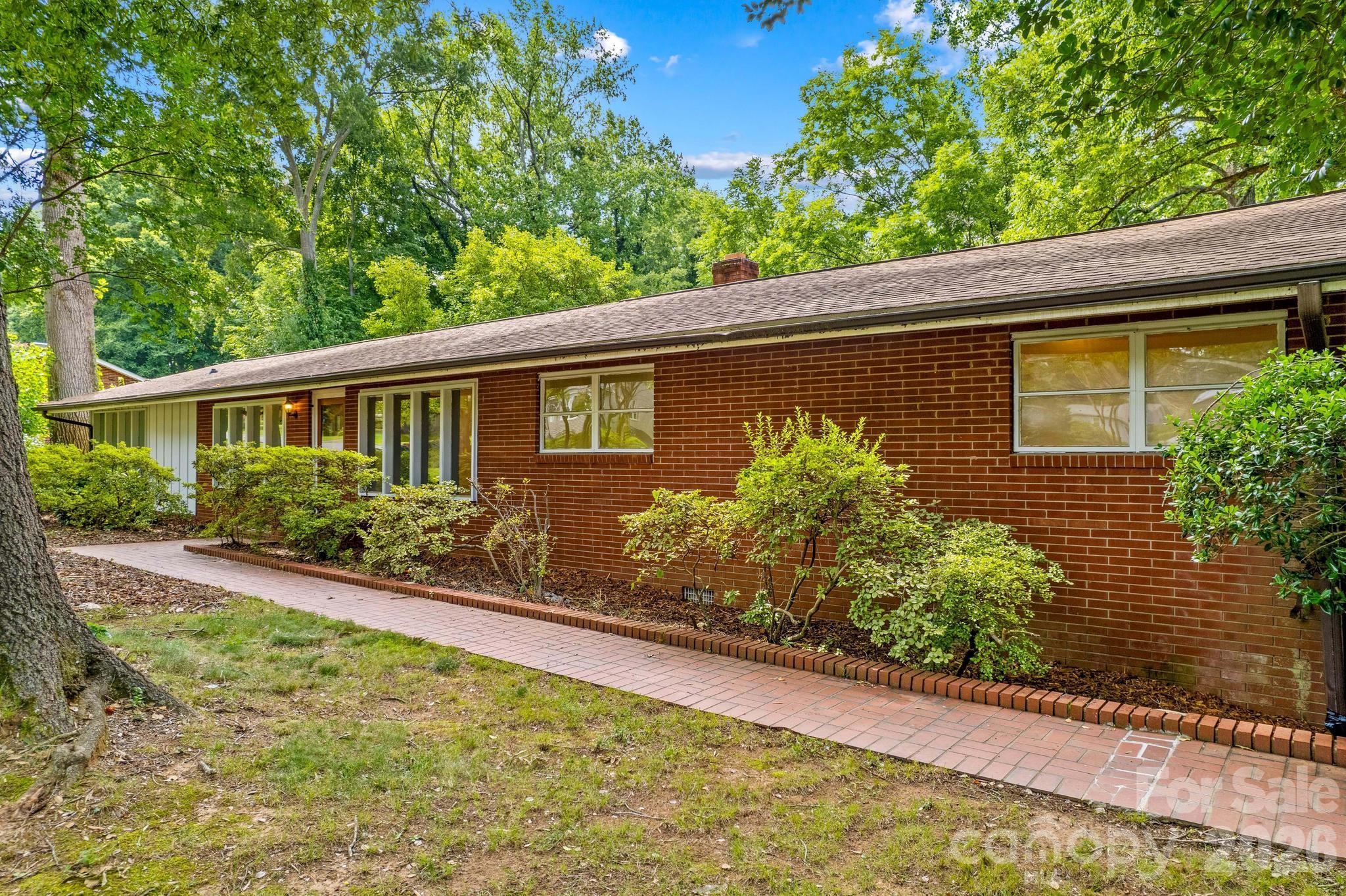 1221 Forestdale Drive Property Photo 1