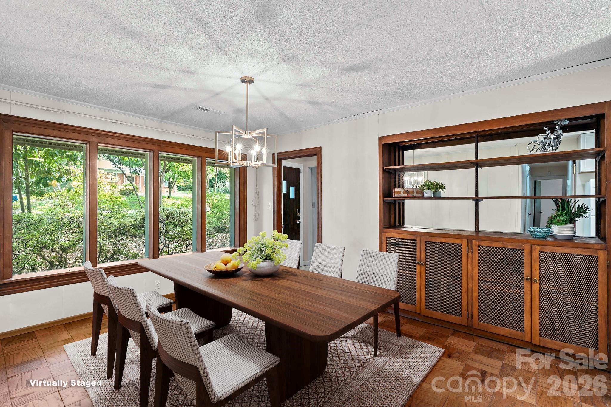 1221 Forestdale Drive Property Photo 14