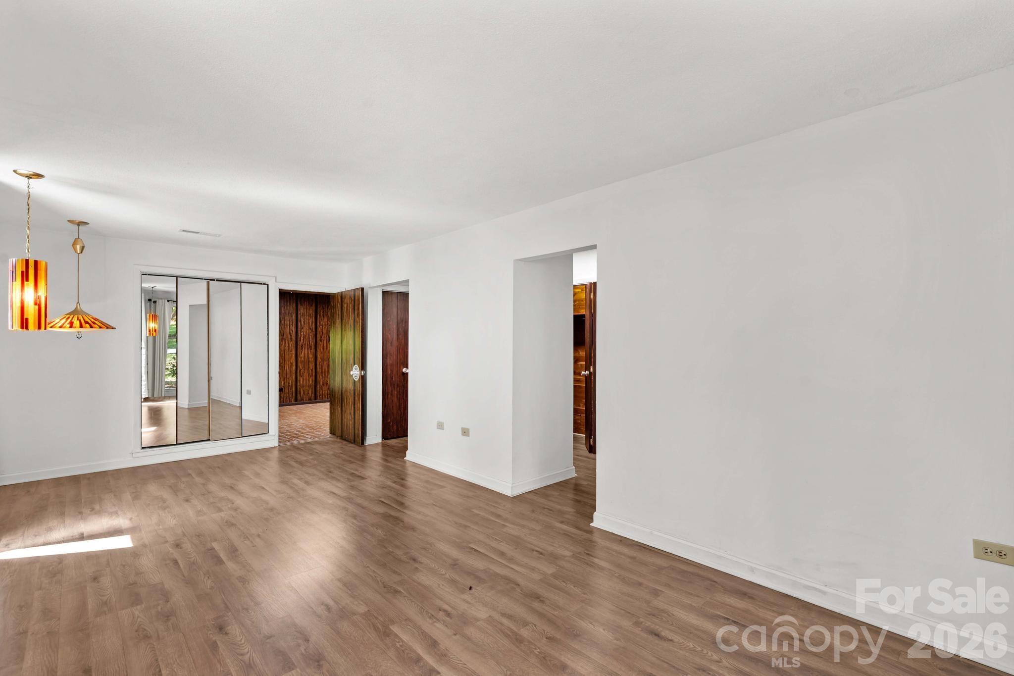 1221 Forestdale Drive Property Photo 33