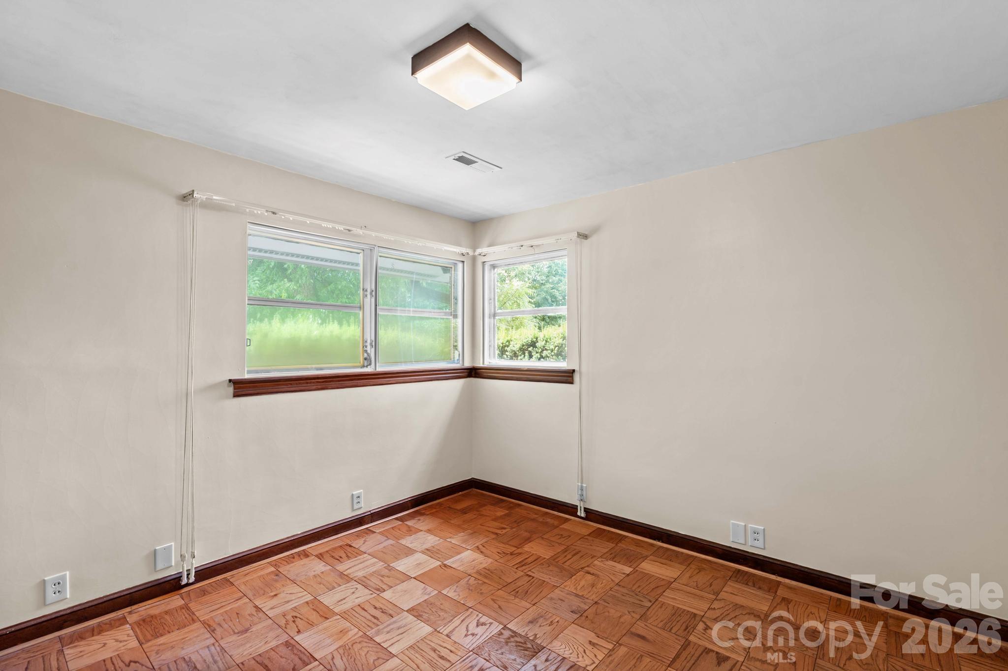 1221 Forestdale Drive Property Photo 38