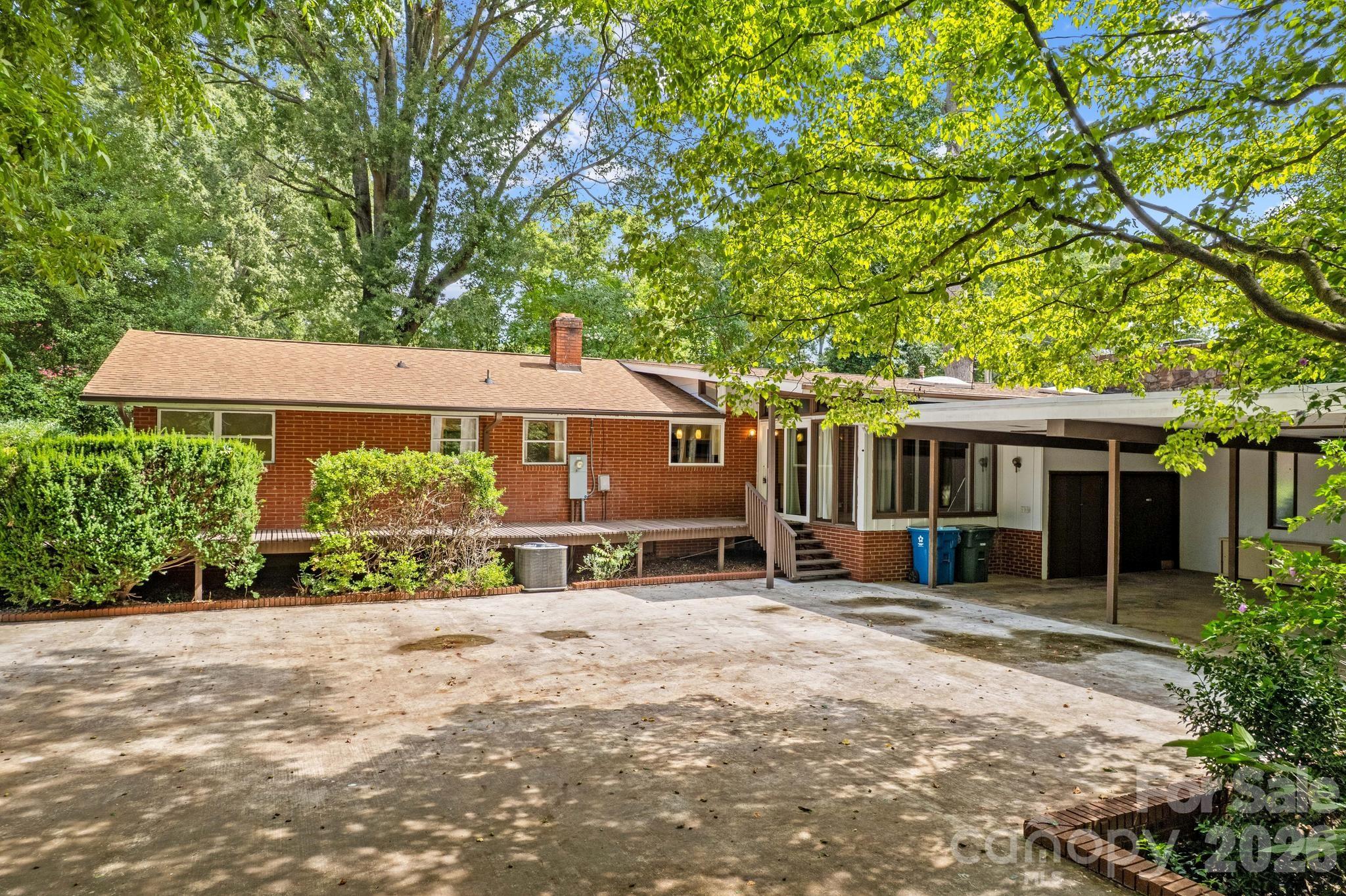 1221 Forestdale Drive Property Photo 47