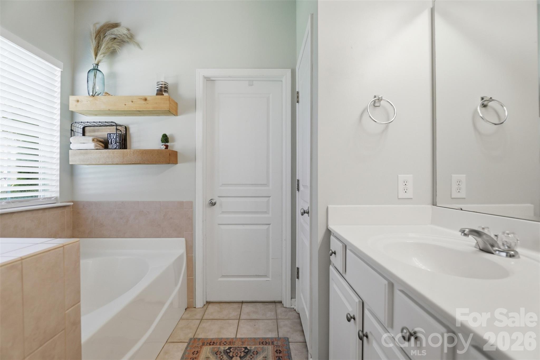 508 Sugar Tree Drive Property Photo 10