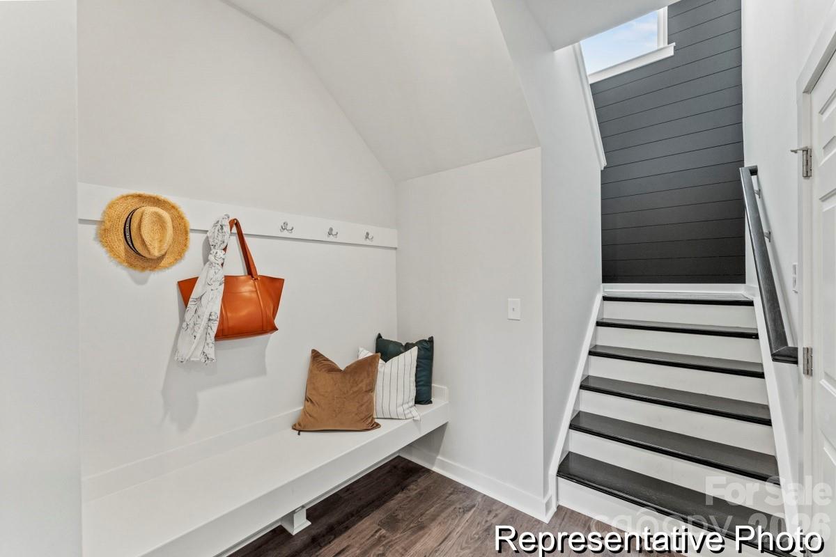 110 W Springhouse Court 18p Property Photo 13