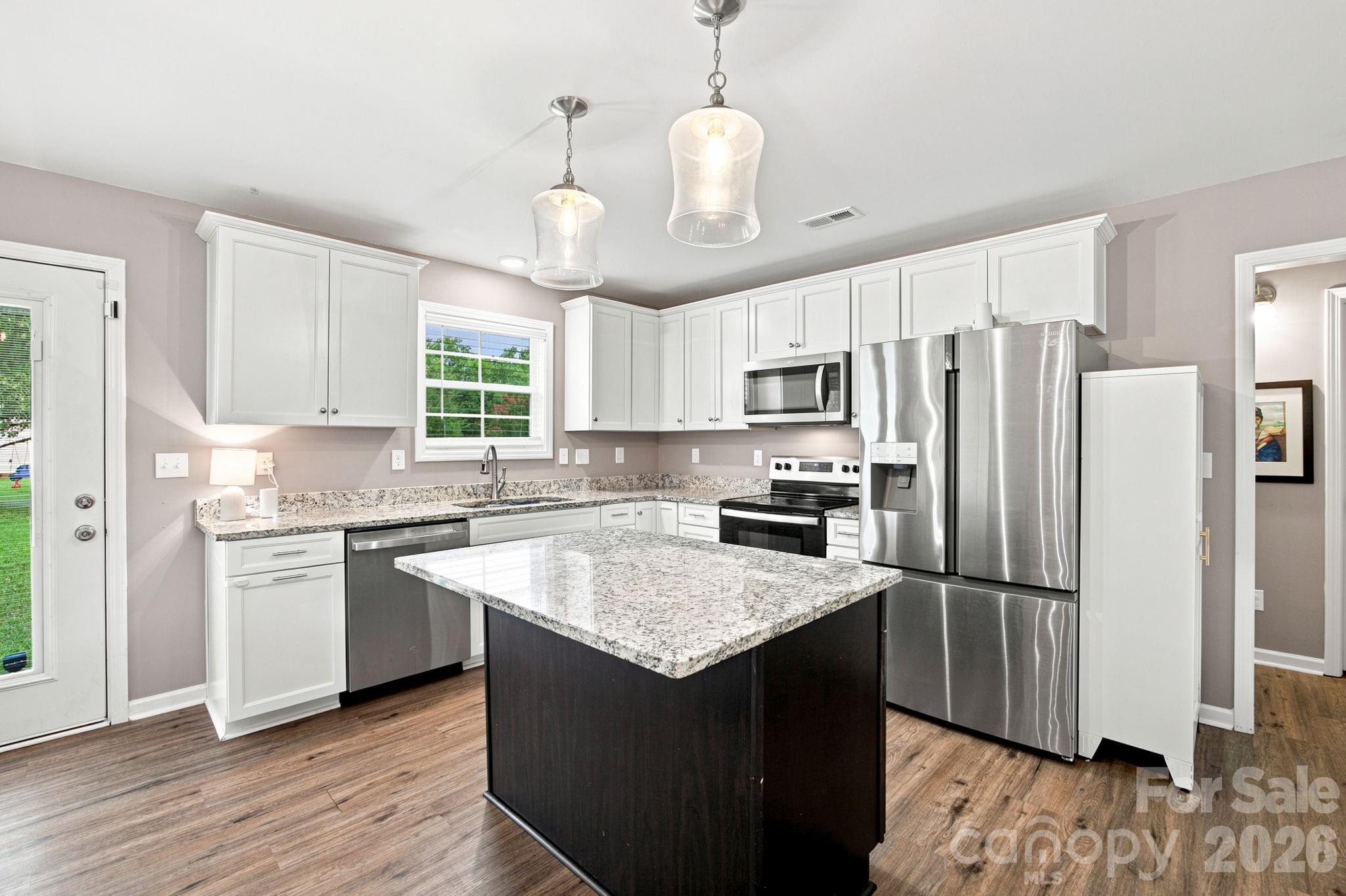 1879 Jetton Drive Property Photo 1