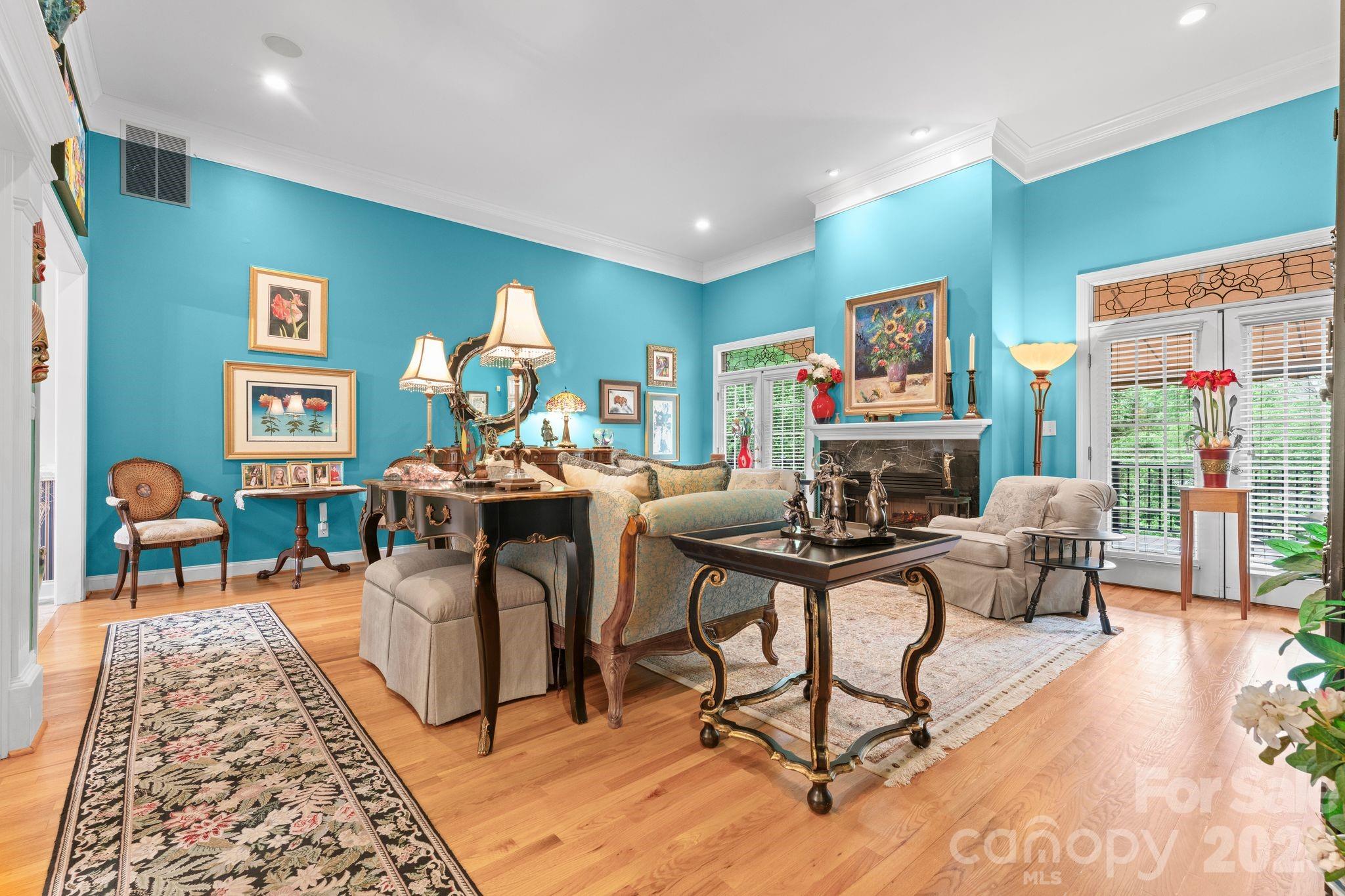 247 James Way Property Photo 6