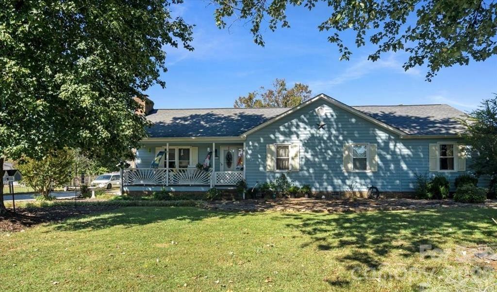 905 Stevens Road Property Photo 1