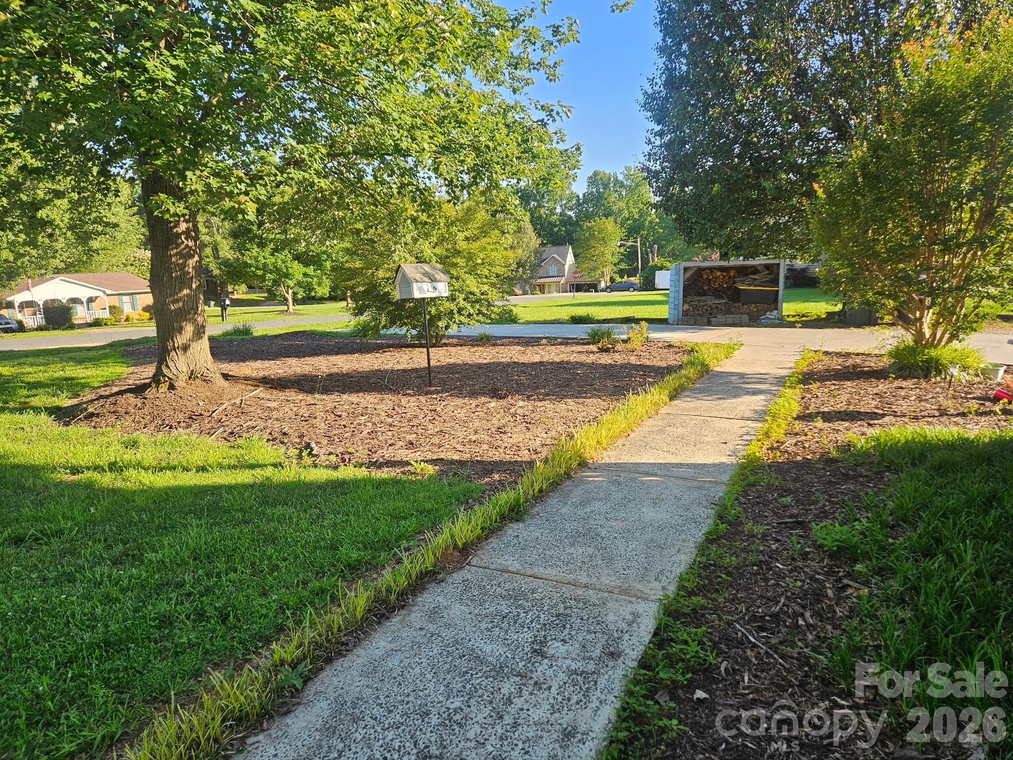 905 Stevens Road Property Photo 3