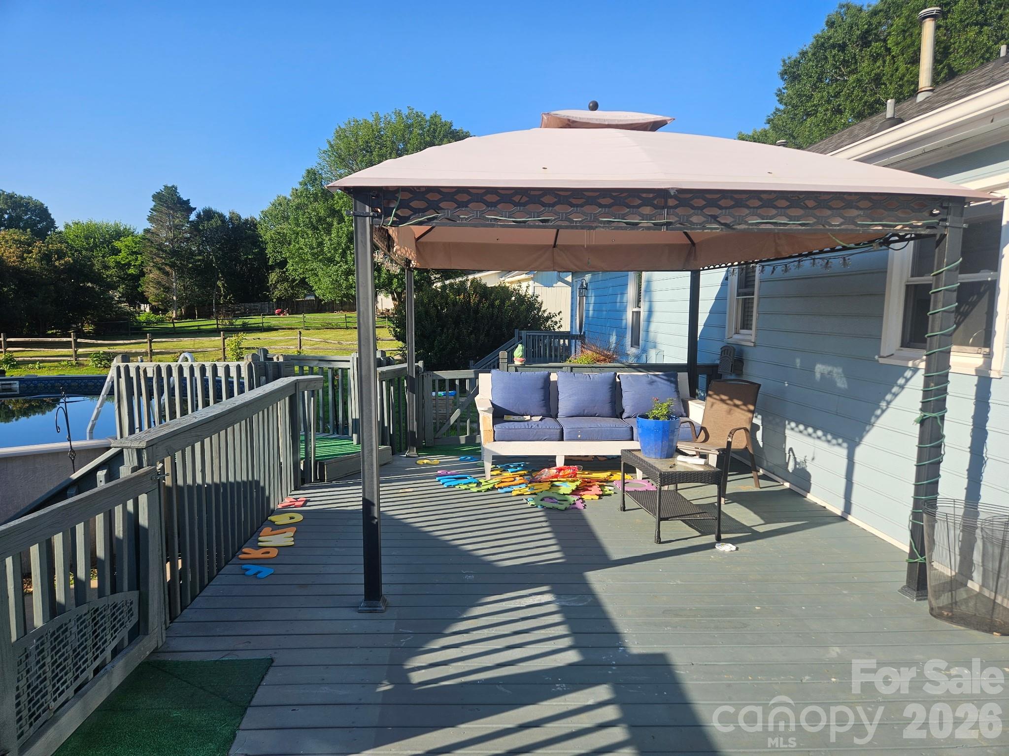 905 Stevens Road Property Photo 7