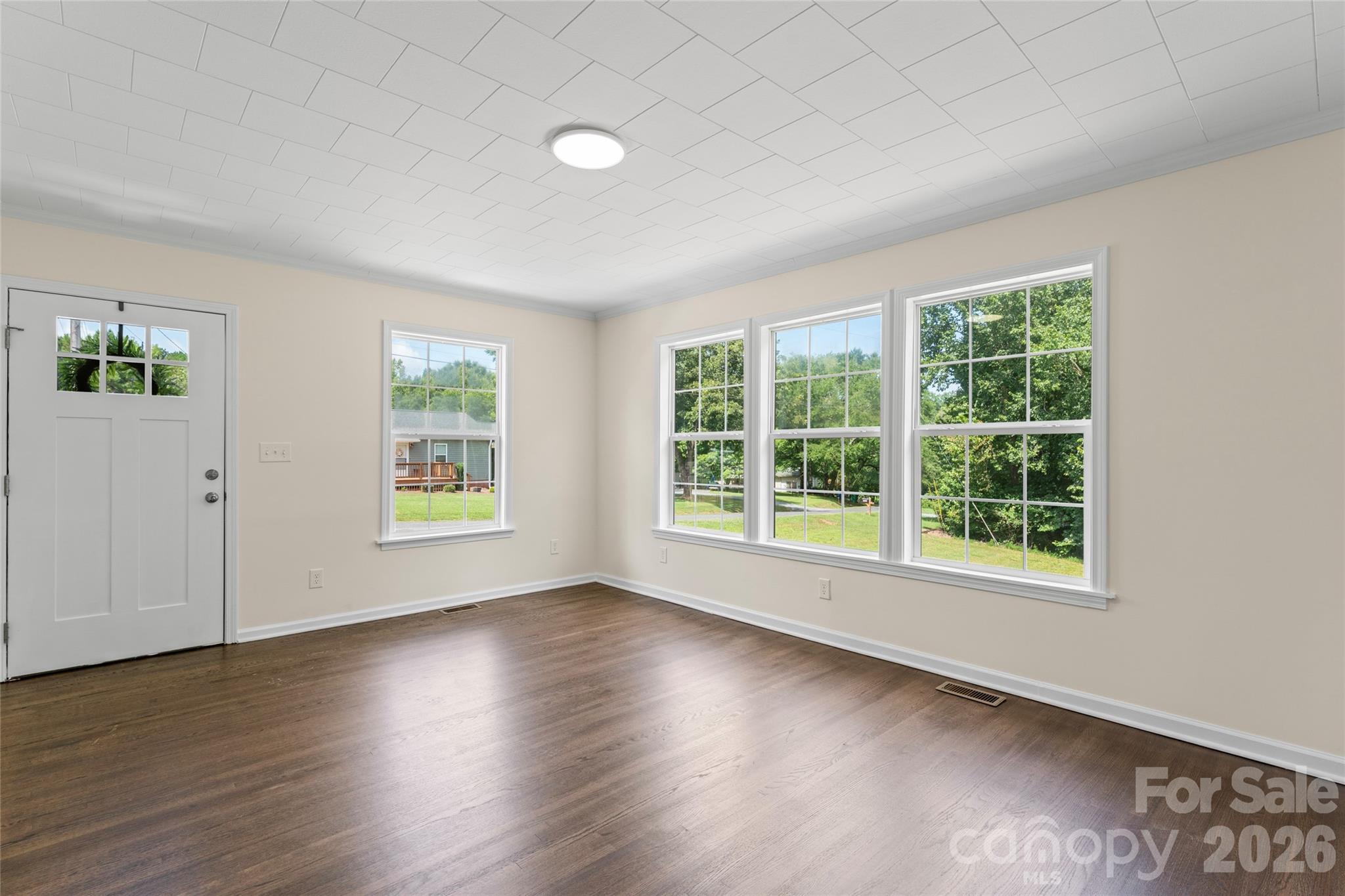 1034 Patton Avenue Property Photo 4