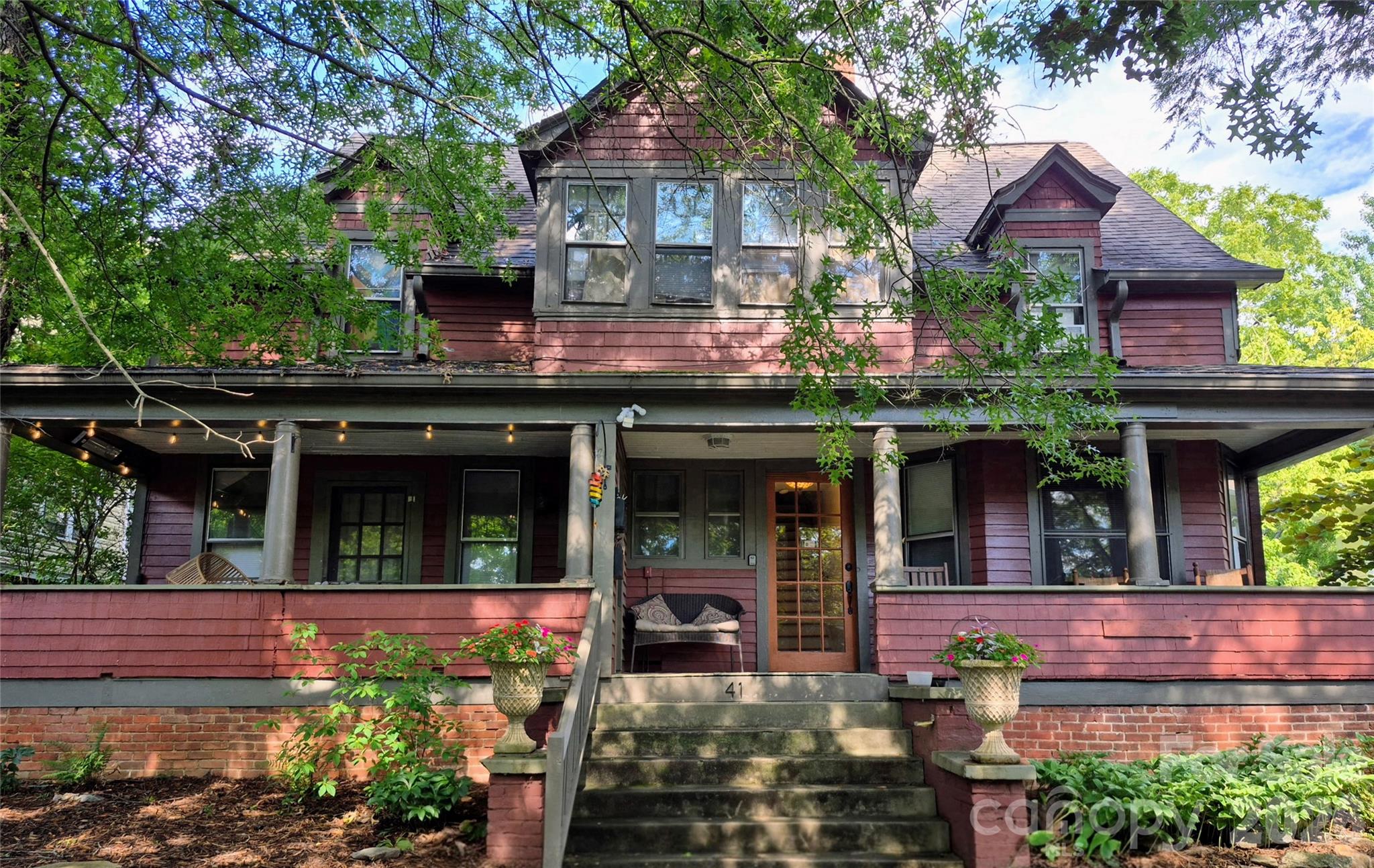 41 Panola Street Property Photo 1