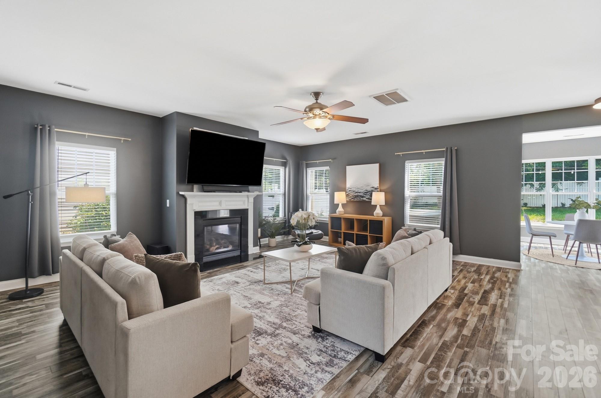 4012 Magna Lane Property Photo 3
