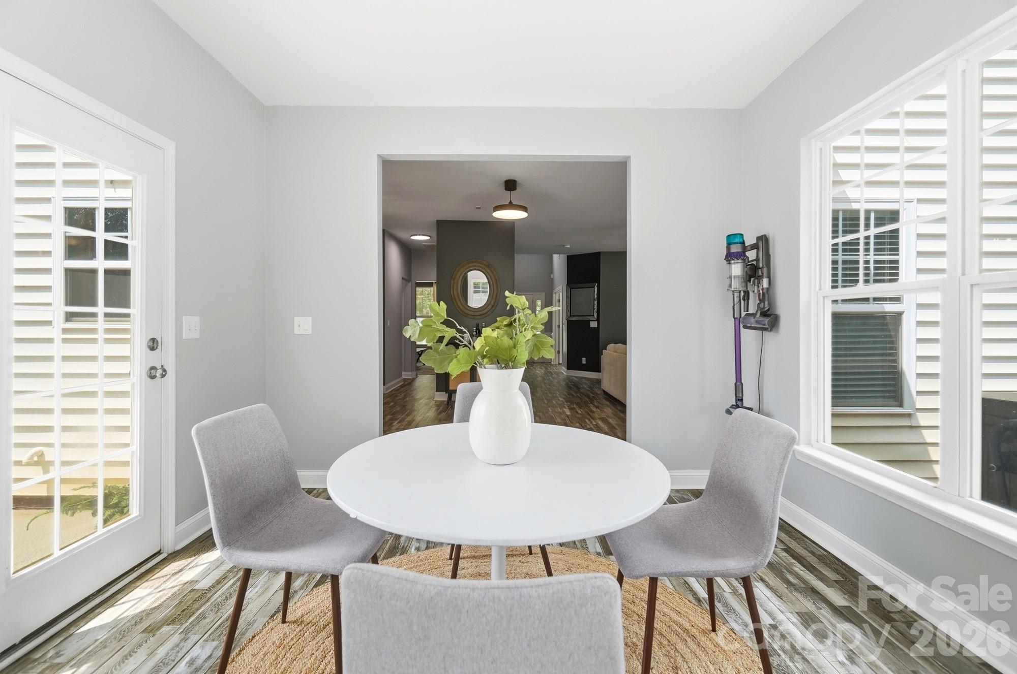 4012 Magna Lane Property Photo 14