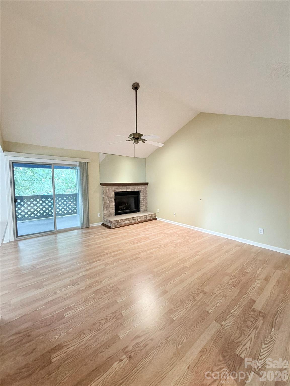 5839 Harris Grove Lane Property Photo 4
