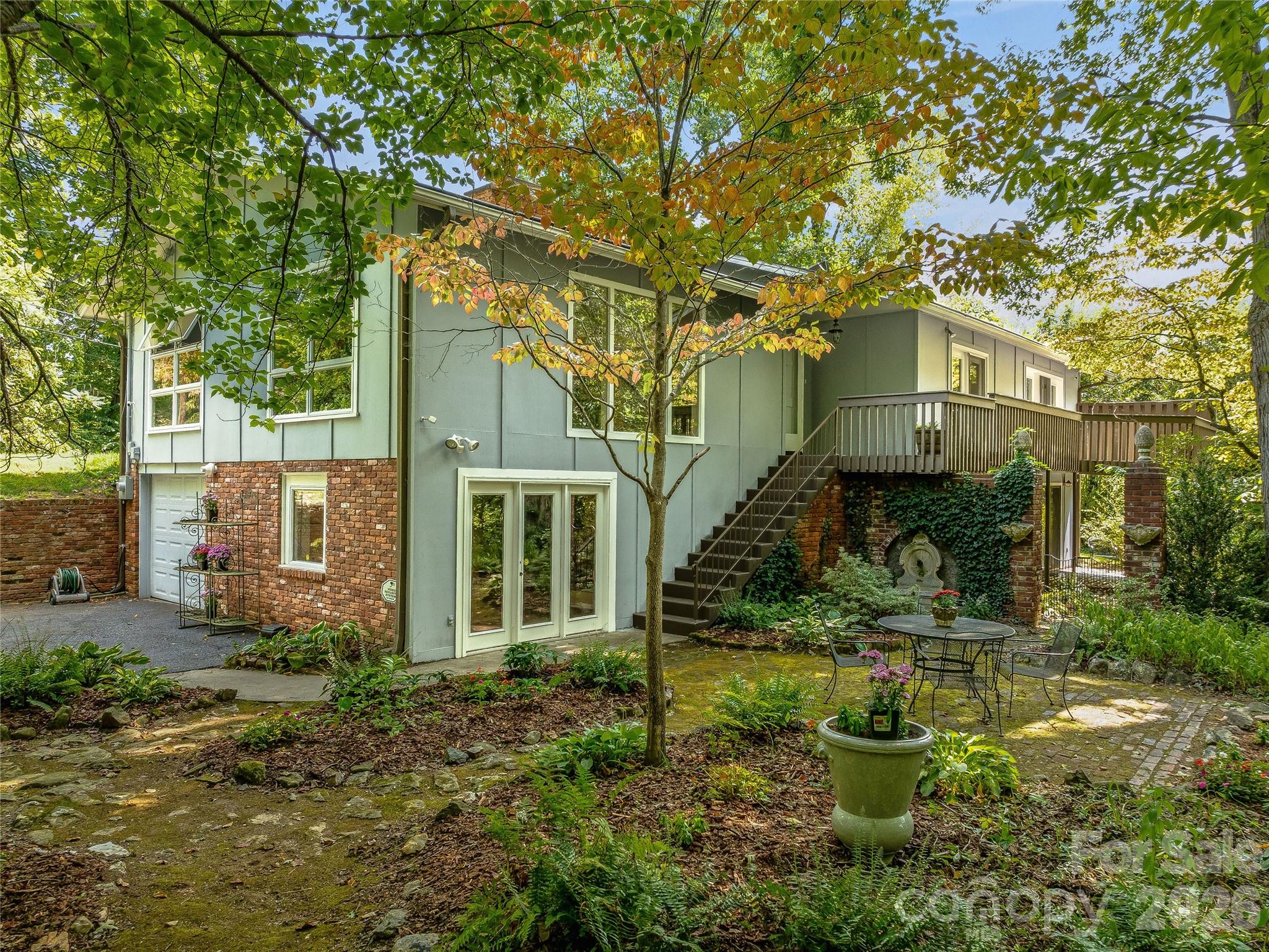 5 Hillcrest Road Property Photo 5