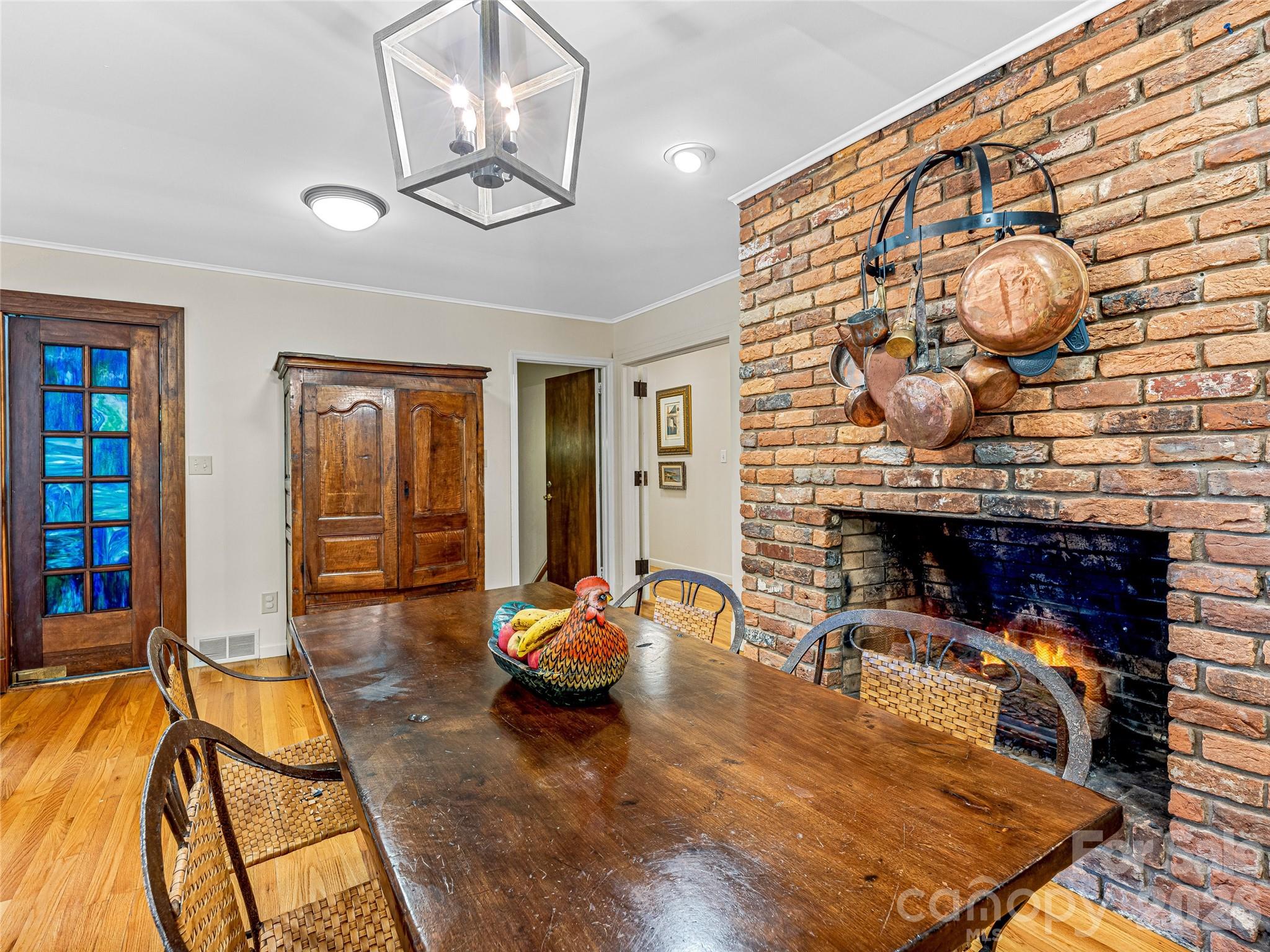 5 Hillcrest Road Property Photo 16