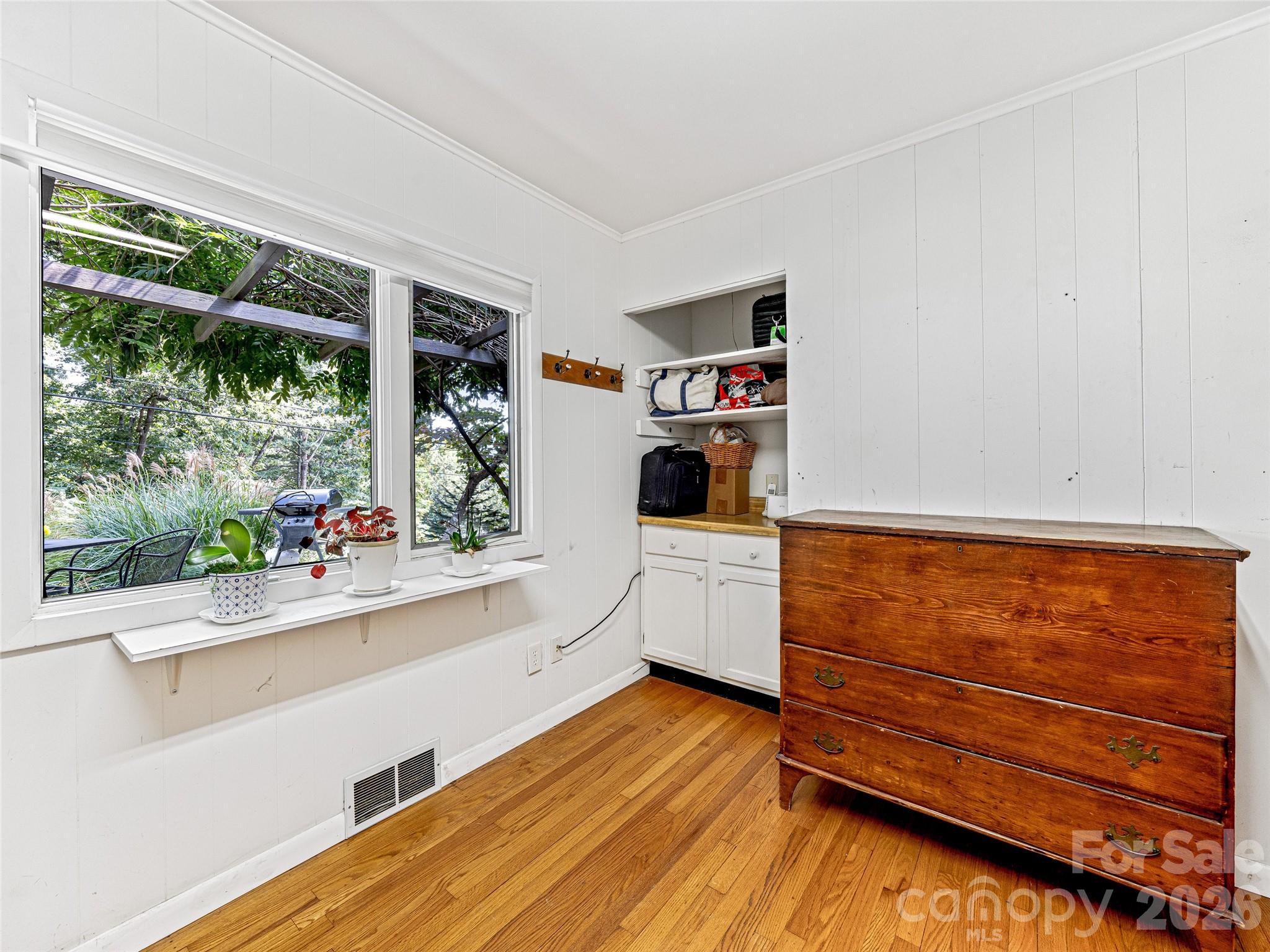 5 Hillcrest Road Property Photo 18
